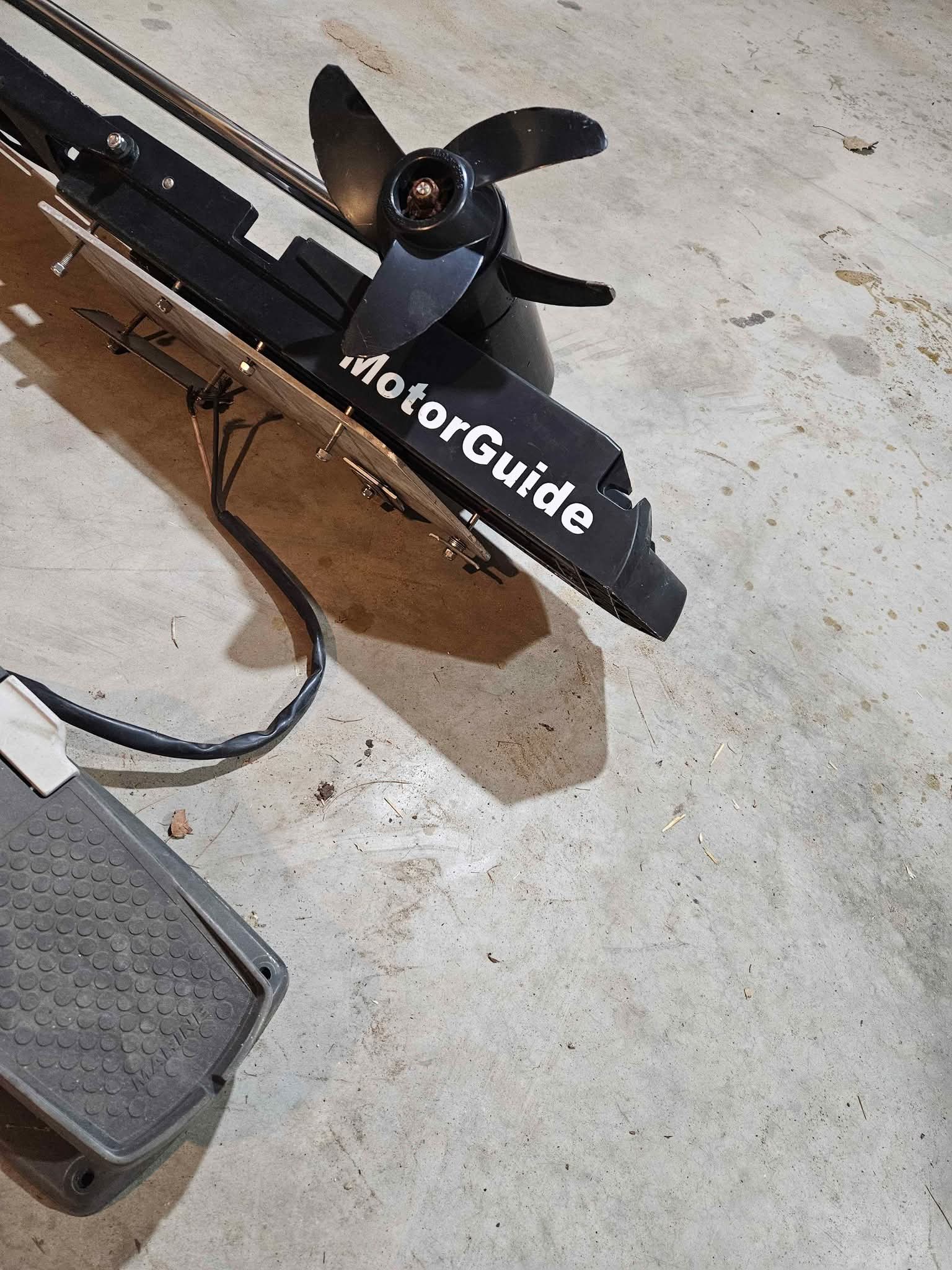 71 lb. thrust Motorguide trolling motor - Boats - Farwell, Michigan ...