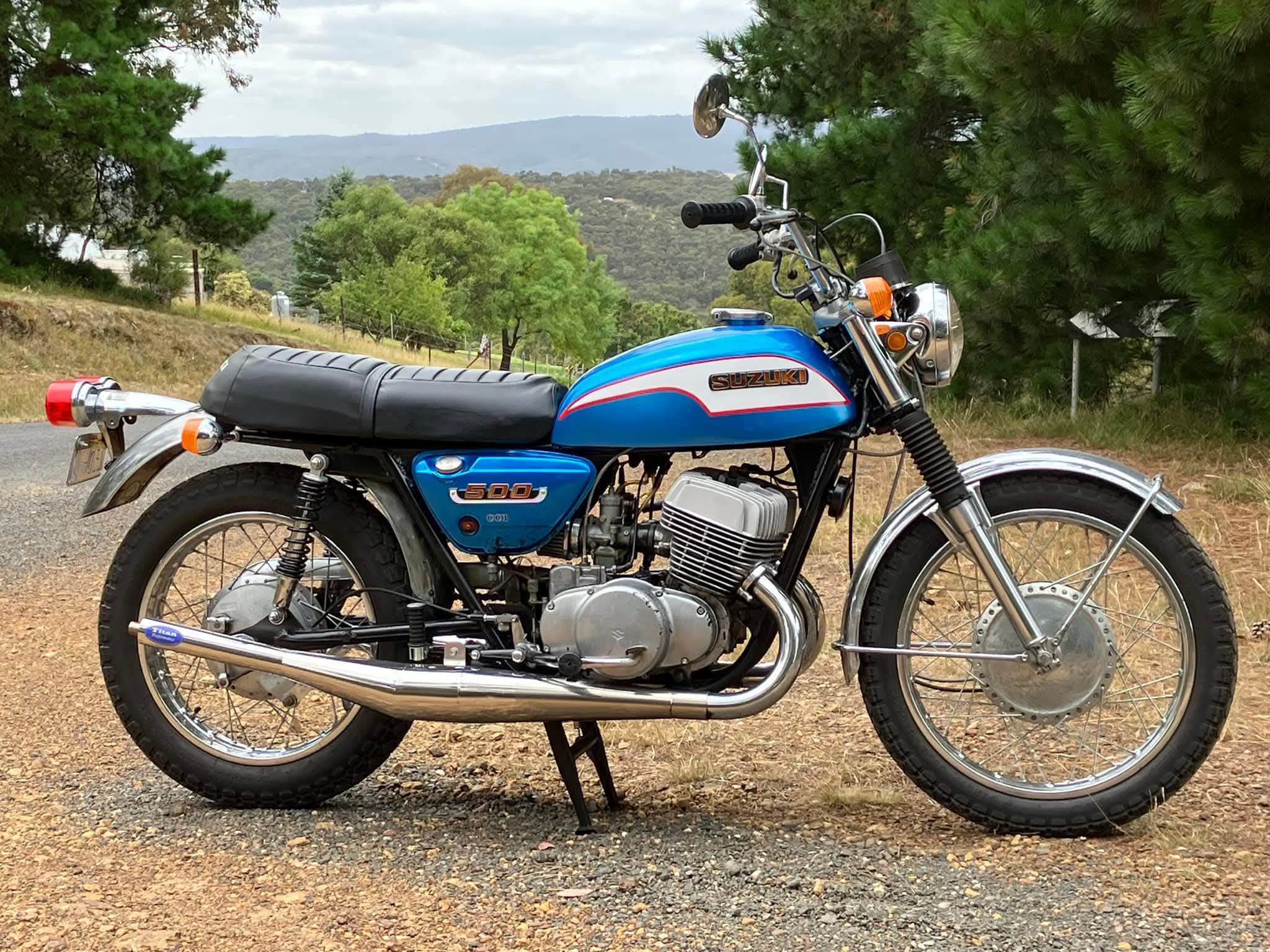 What are the differences between Suzuki GT380 and GT500 bikes?