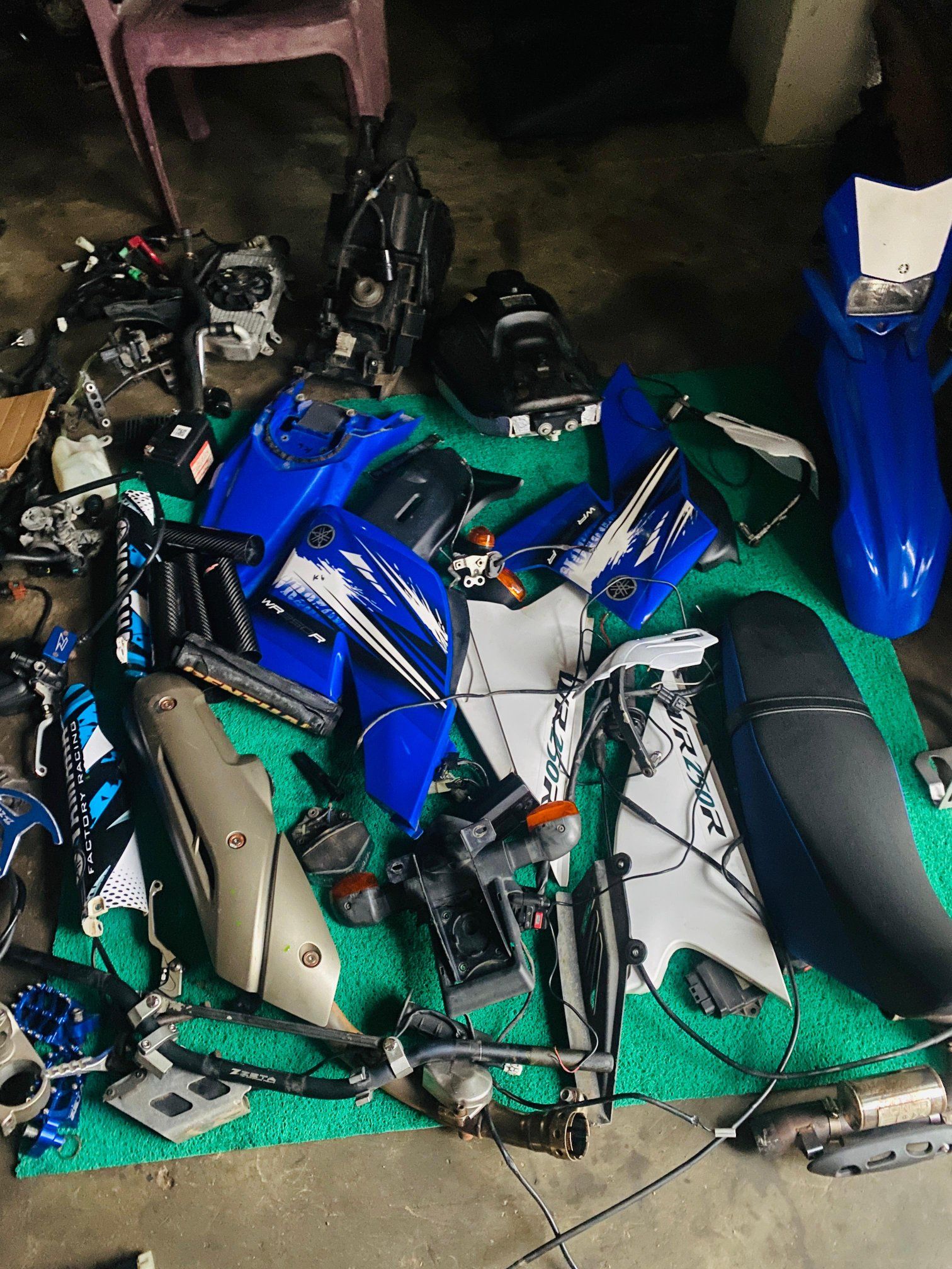 ちゃむ wr250r parts delivery ok 0762852067 等 မိ်မဝ Sa ទងសស្ស
