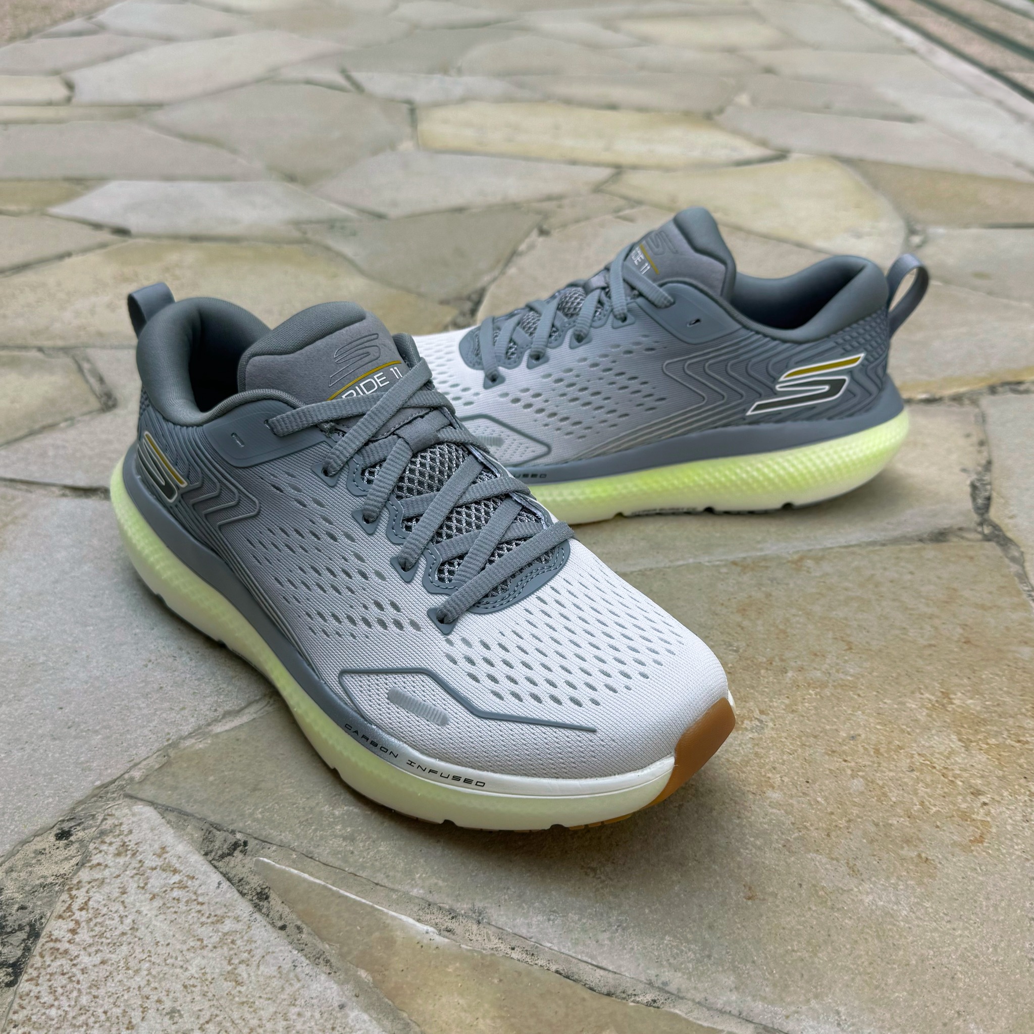 Light on your feet, strong on support. The Skechers GOrun Ride 11