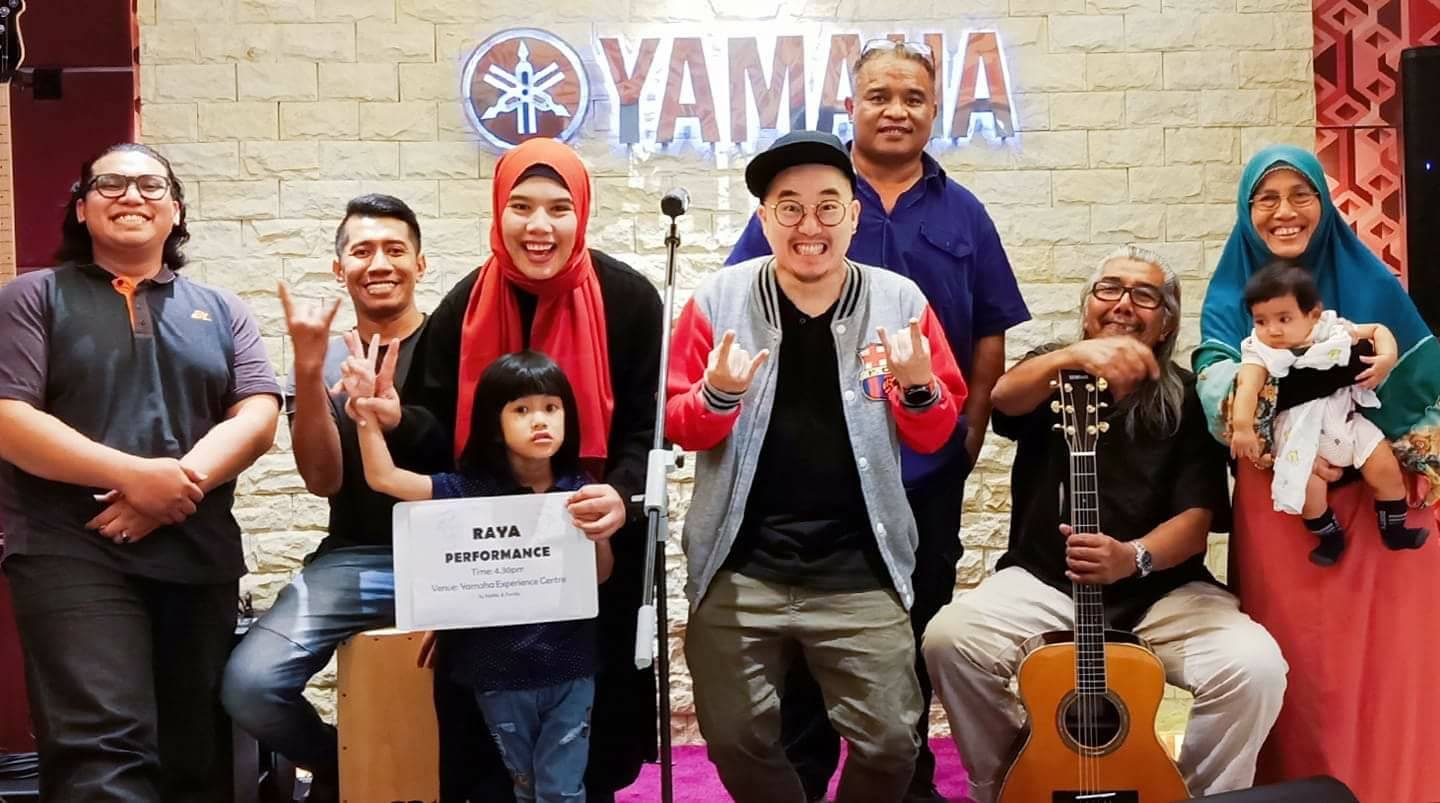 🎼 Riang ria Raya performance at... - Yamaha Music Malaysia