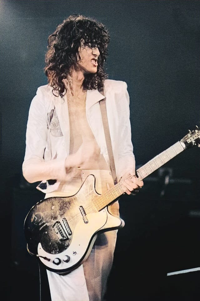 Jimmy Page rocking his danelectro