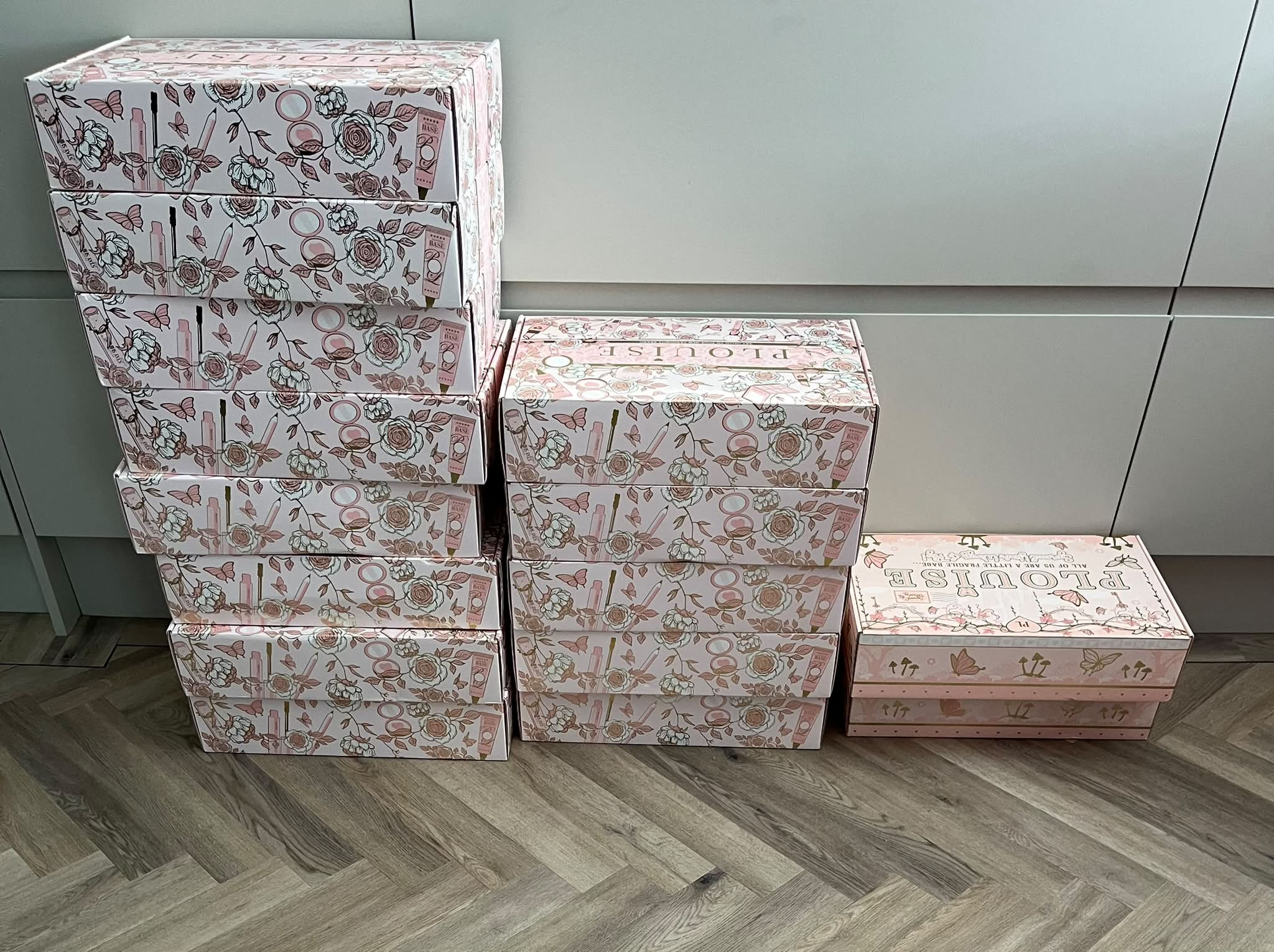 Free Empty Plouise boxes to collect asap before bins tomorrow 🤩💖xx