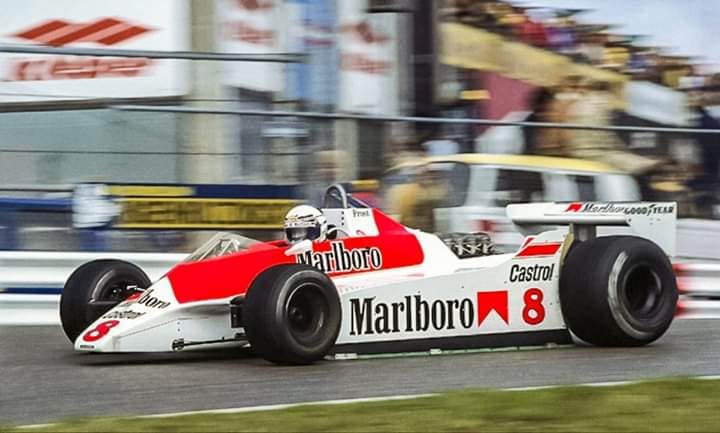 Combinaison De Course Portée Par Alain Prost En 1980 – Équipe McLaren F1 Marlboro – Pièce Historique