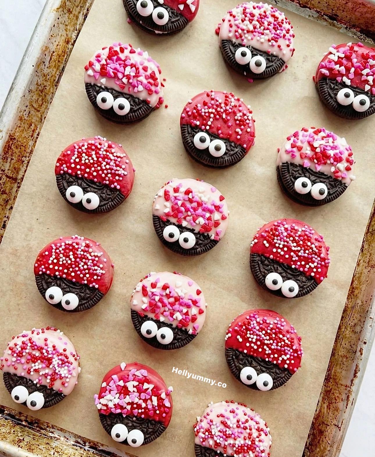 Hello, - Adorable love bug Oreos! 💕 ️🐞 Recipe below 👇🏼 | Facebook