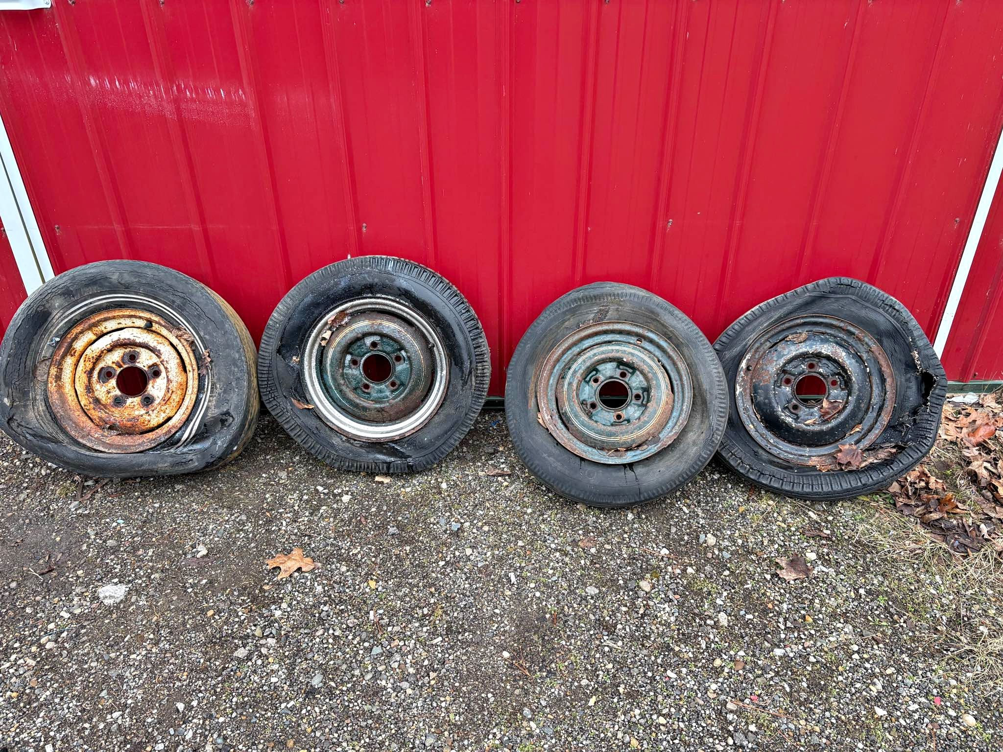Vintage ford wheels 16x5 (5x5.5 pattern) - Car Wheels, Tires & Parts ...