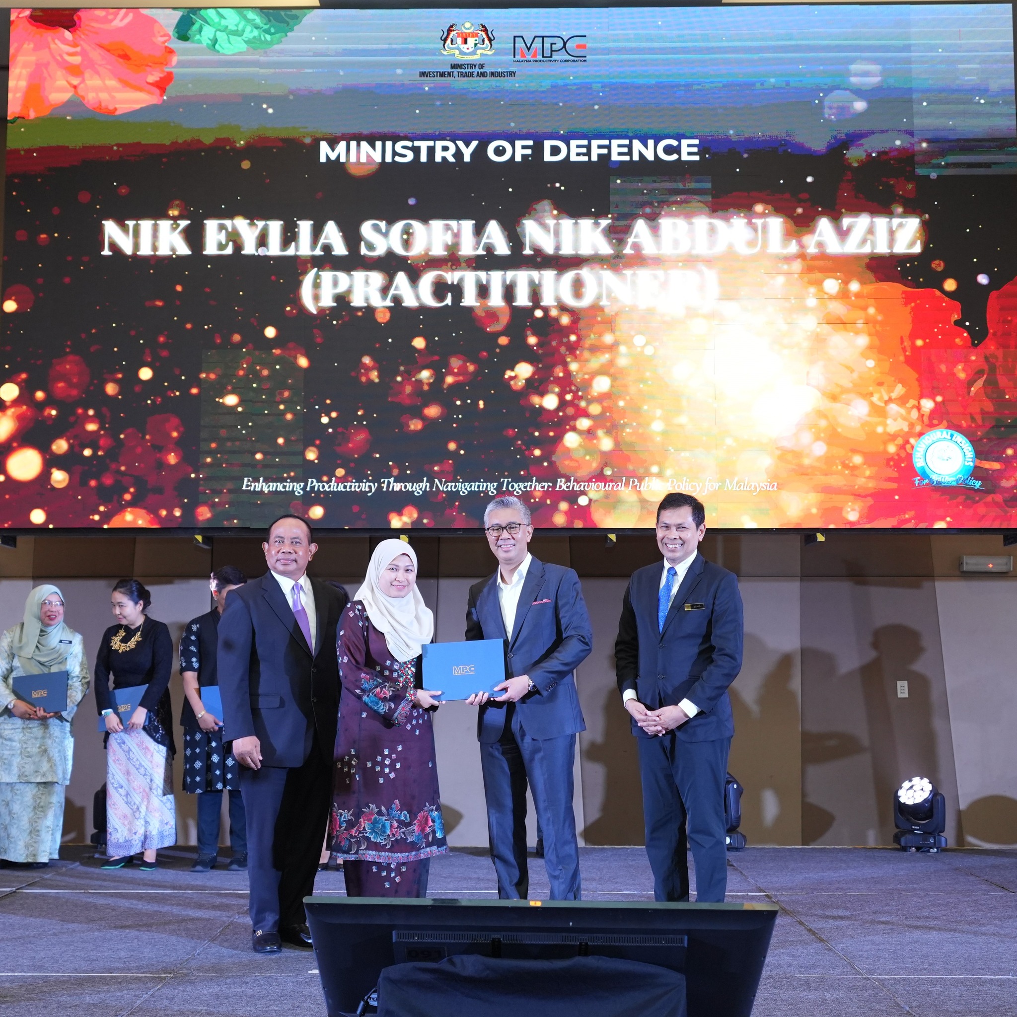 Tahniah di ucapkan... - Kementerian Pertahanan Malaysia | Facebook