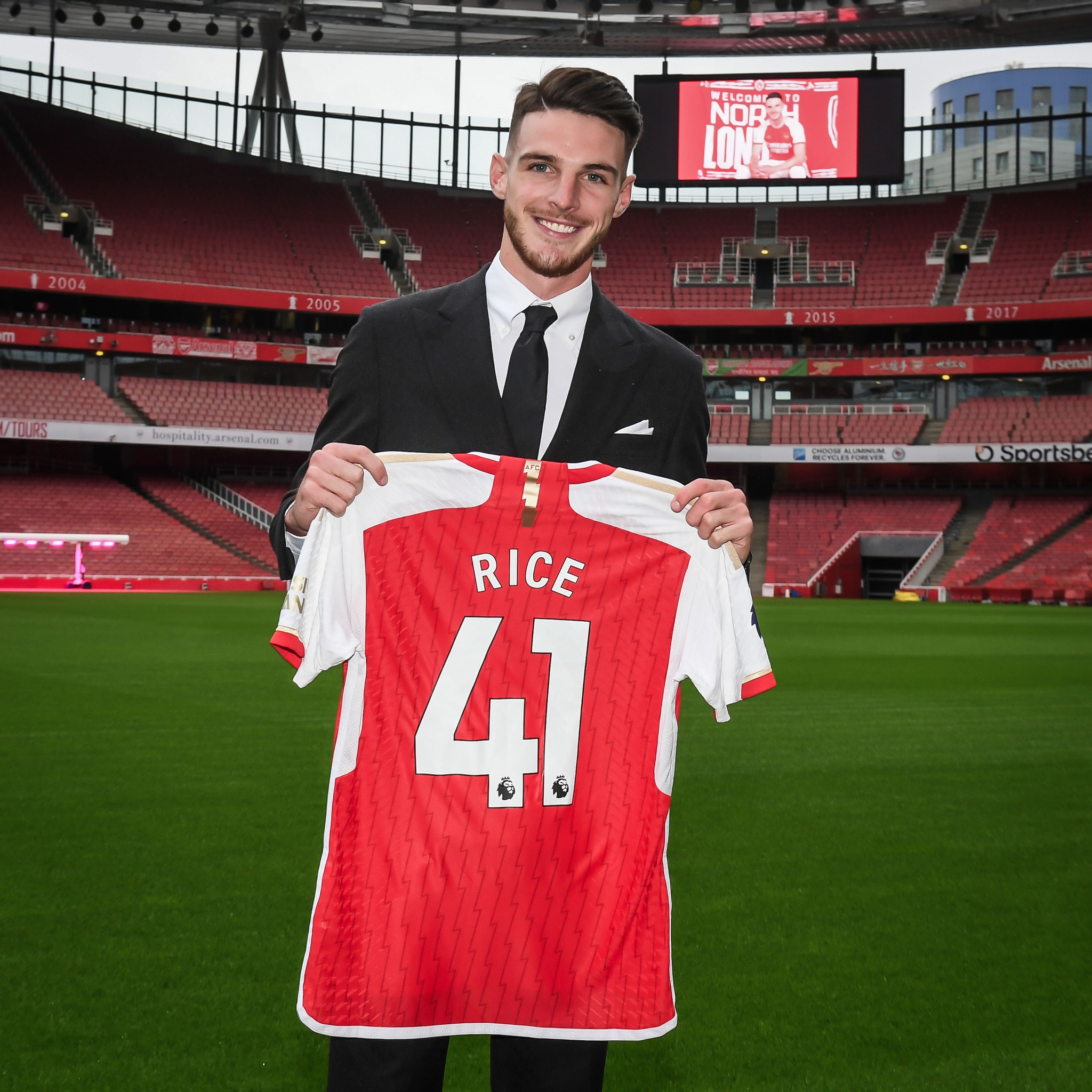 Declan Rice is Arsenal's new No. 41 ✨