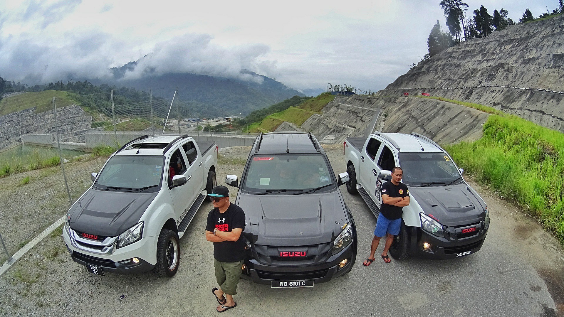 D-Max - Ada member korang submit gambar pada kami. Dia minta korang ...