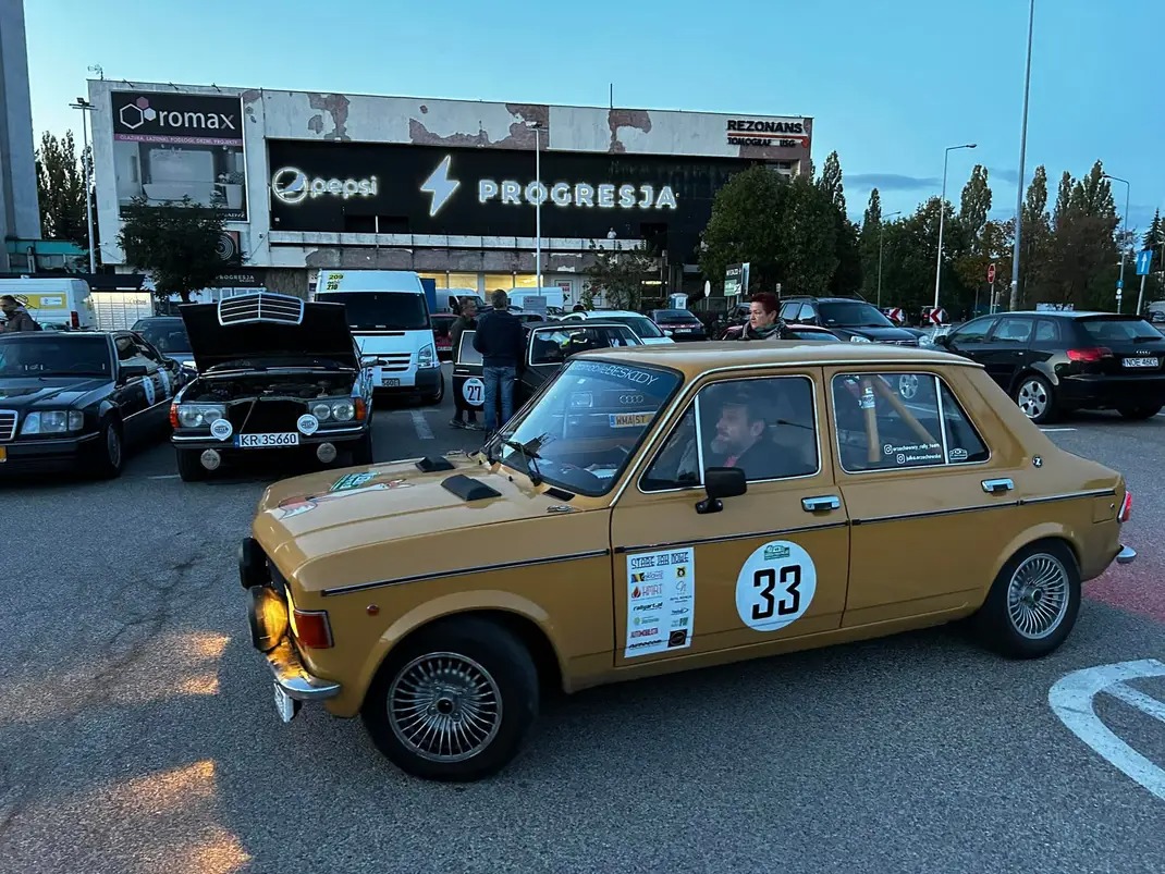 Crvena Zastava 1100 Special... - Crvena Zastava 1100 Special