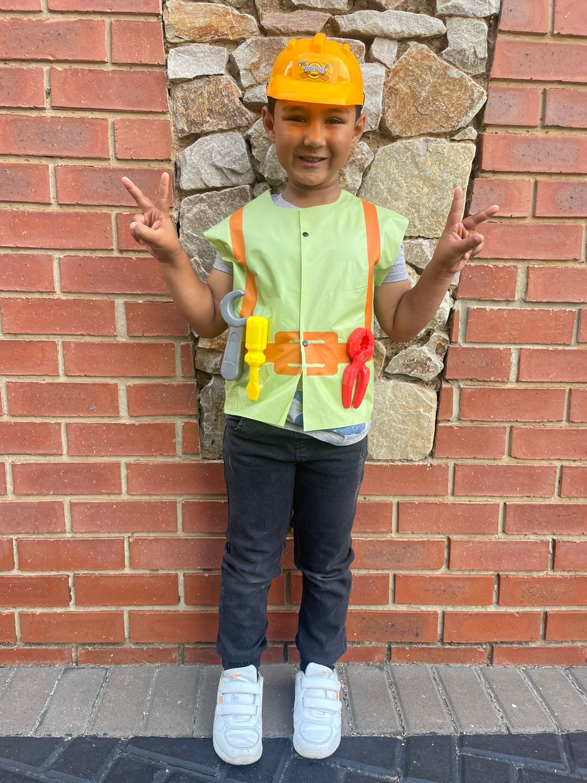 Curro Waterfall - 🌍📚 Our Foundation Phase learners brought...