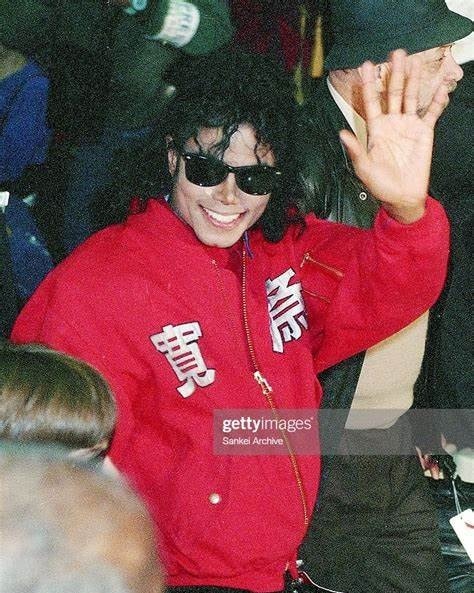 Early December, 1988-Michael Jackson and his team arrive in Tokyo