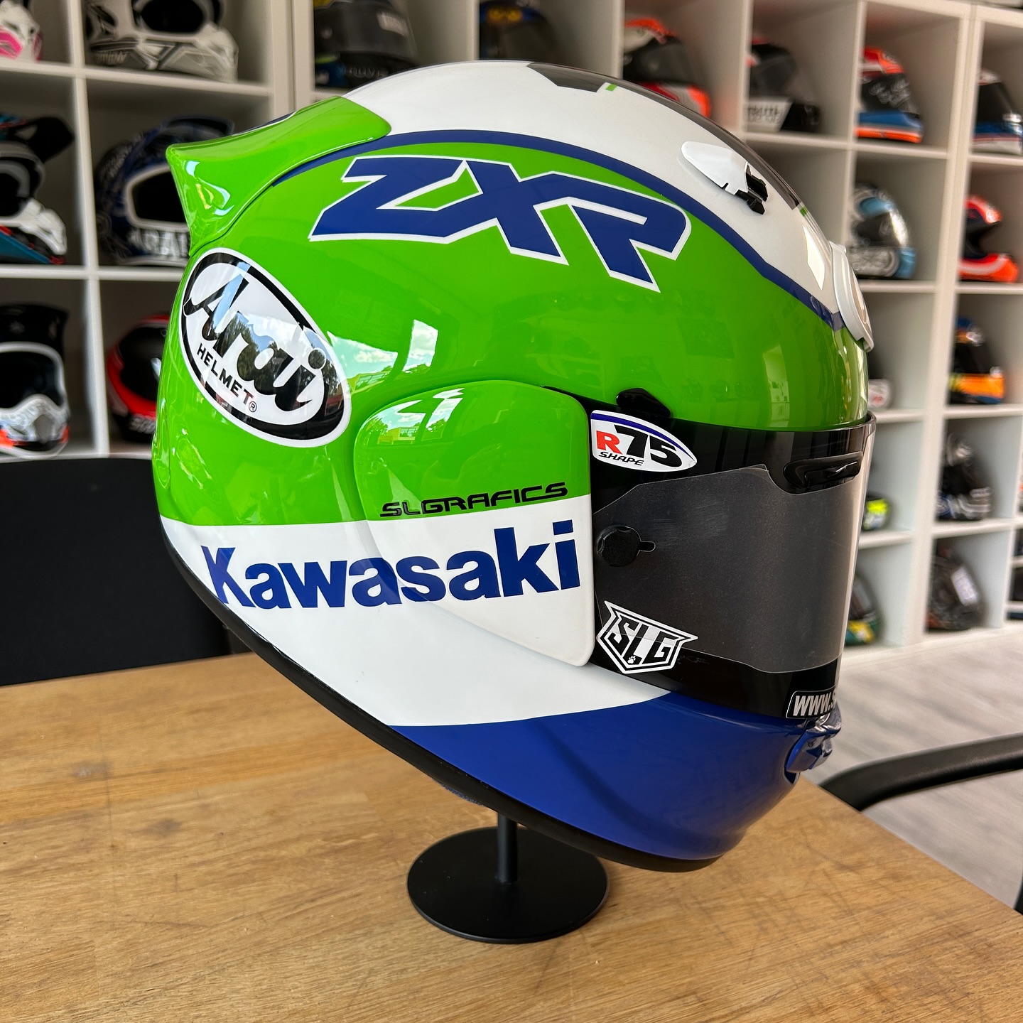 ? The Ninja ? ZX10R !!! On ? All Green Signature #kawasakininja 