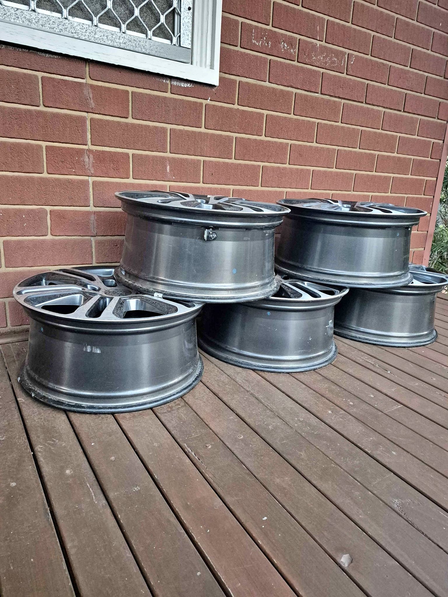 FREE 5 RIMS SIZE 18 FORD EVEREST - Car Wheels, Tires & Parts - Perth ...