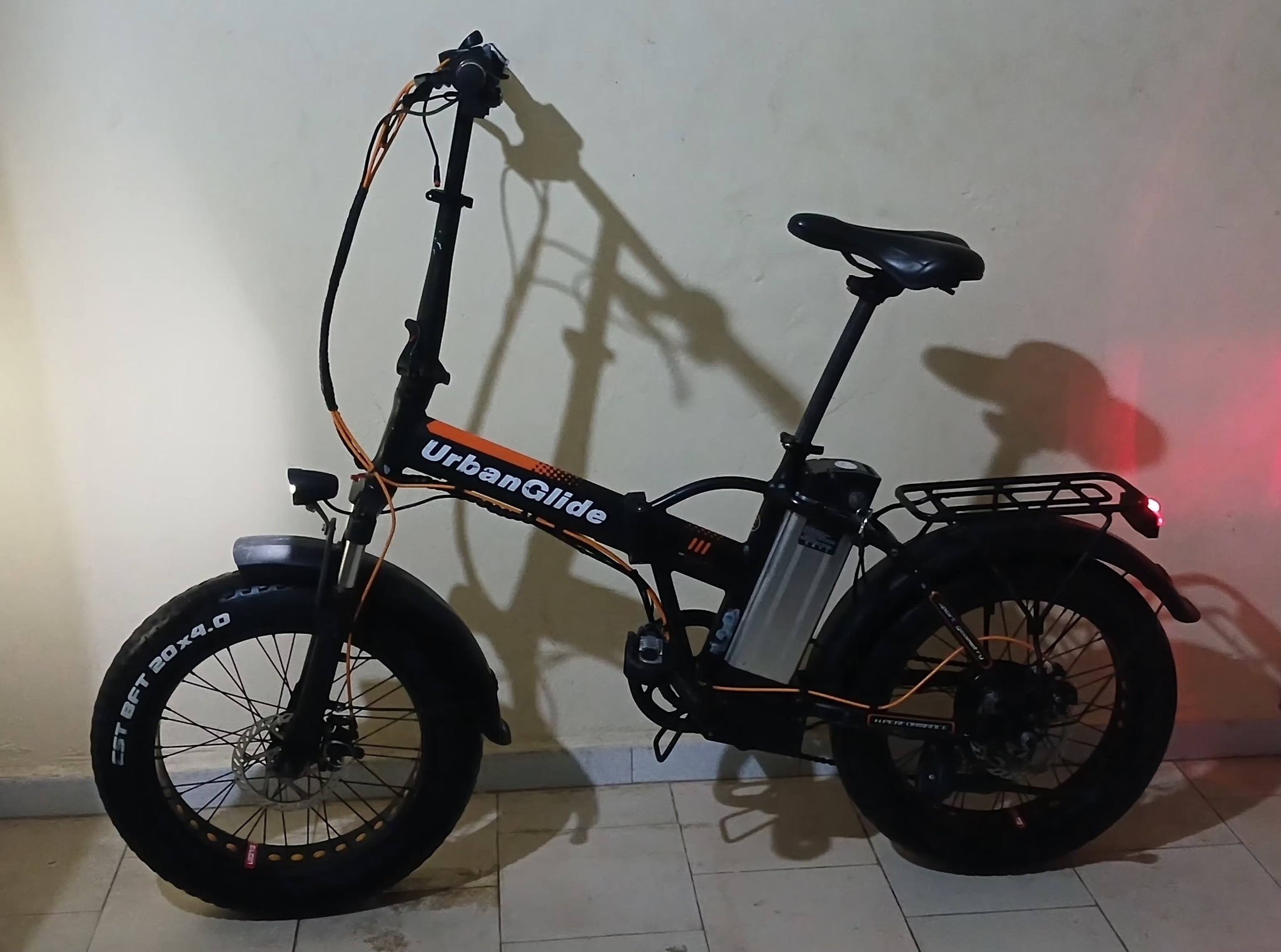 UrbanGlide e-Bike 120 Mini Vélo Électrique 12 Autonomie 15 km Batterie 6Ah Frein à Disque pas cher