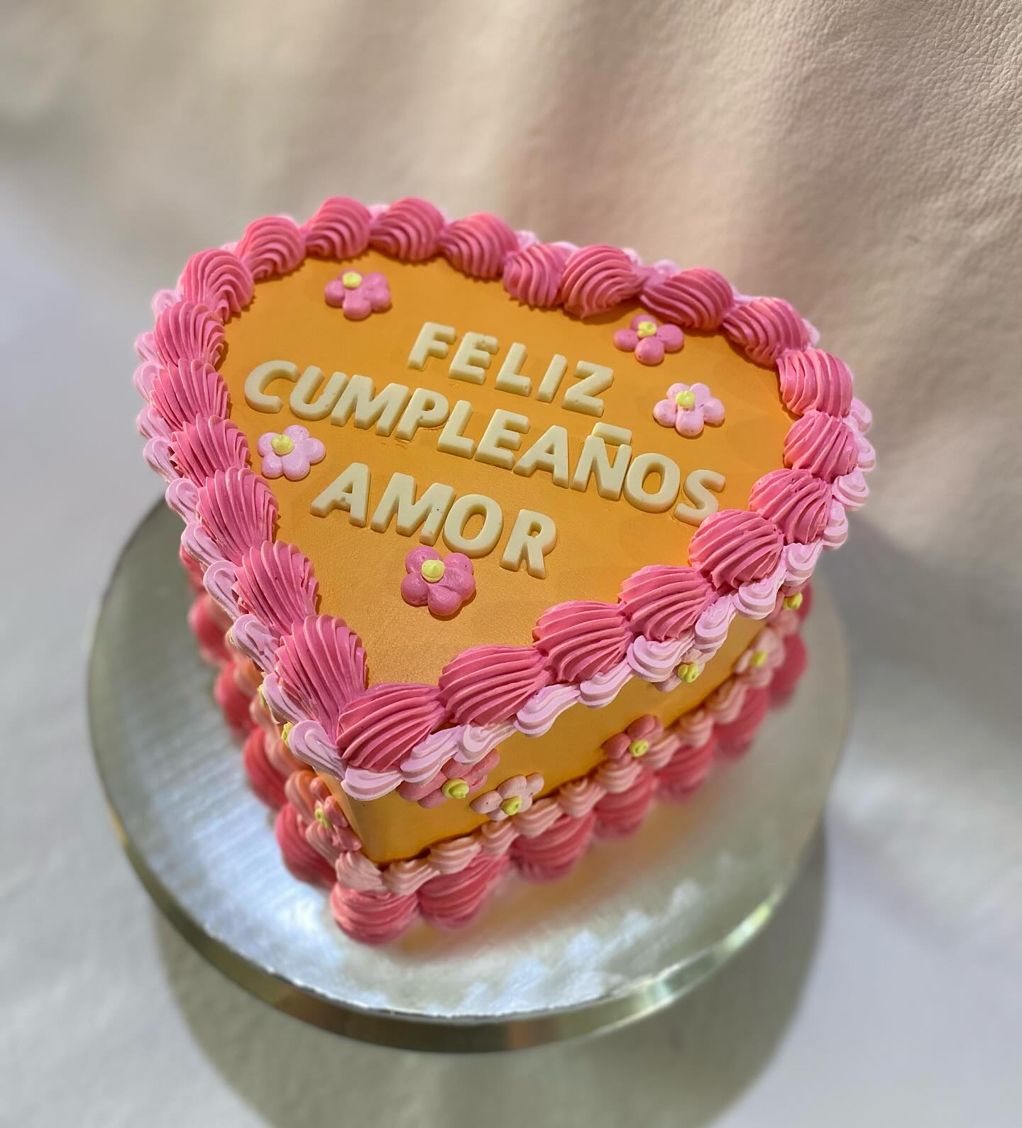 Hi Cakes - Hi Cakes added a new photo — in Villa Ángel...