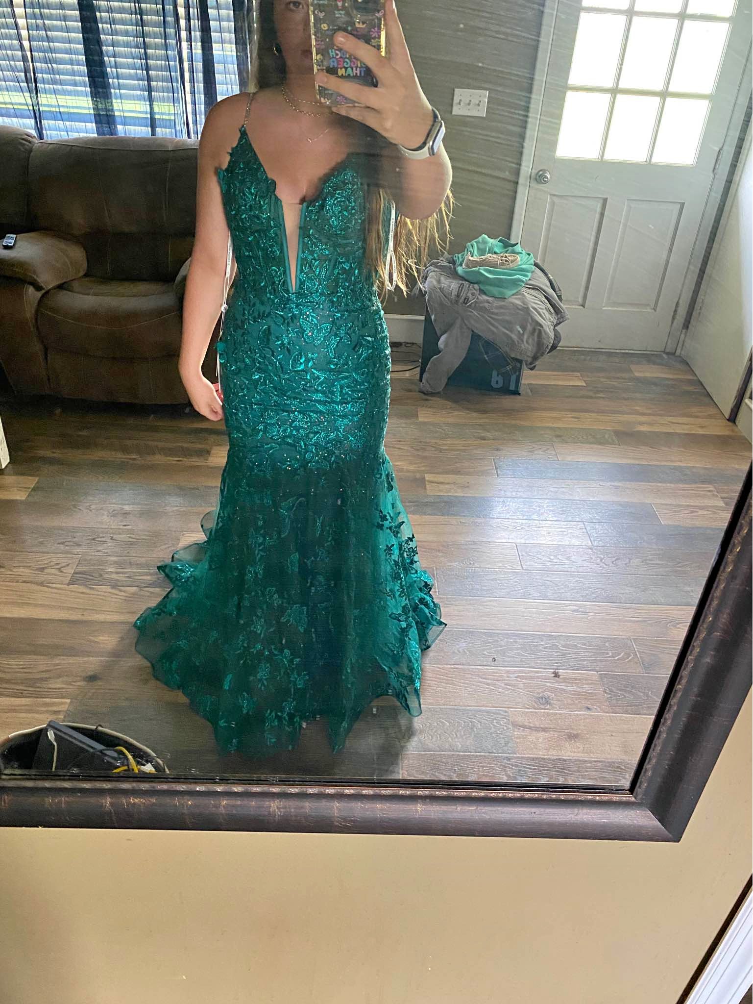 two piece dresses for women Simple Wedding Dress With Layered Tulle Skirt, Bridal Gown, MW1005 Elegant Black Prom Dress plaid fitting bodice that is Size:2 (16)