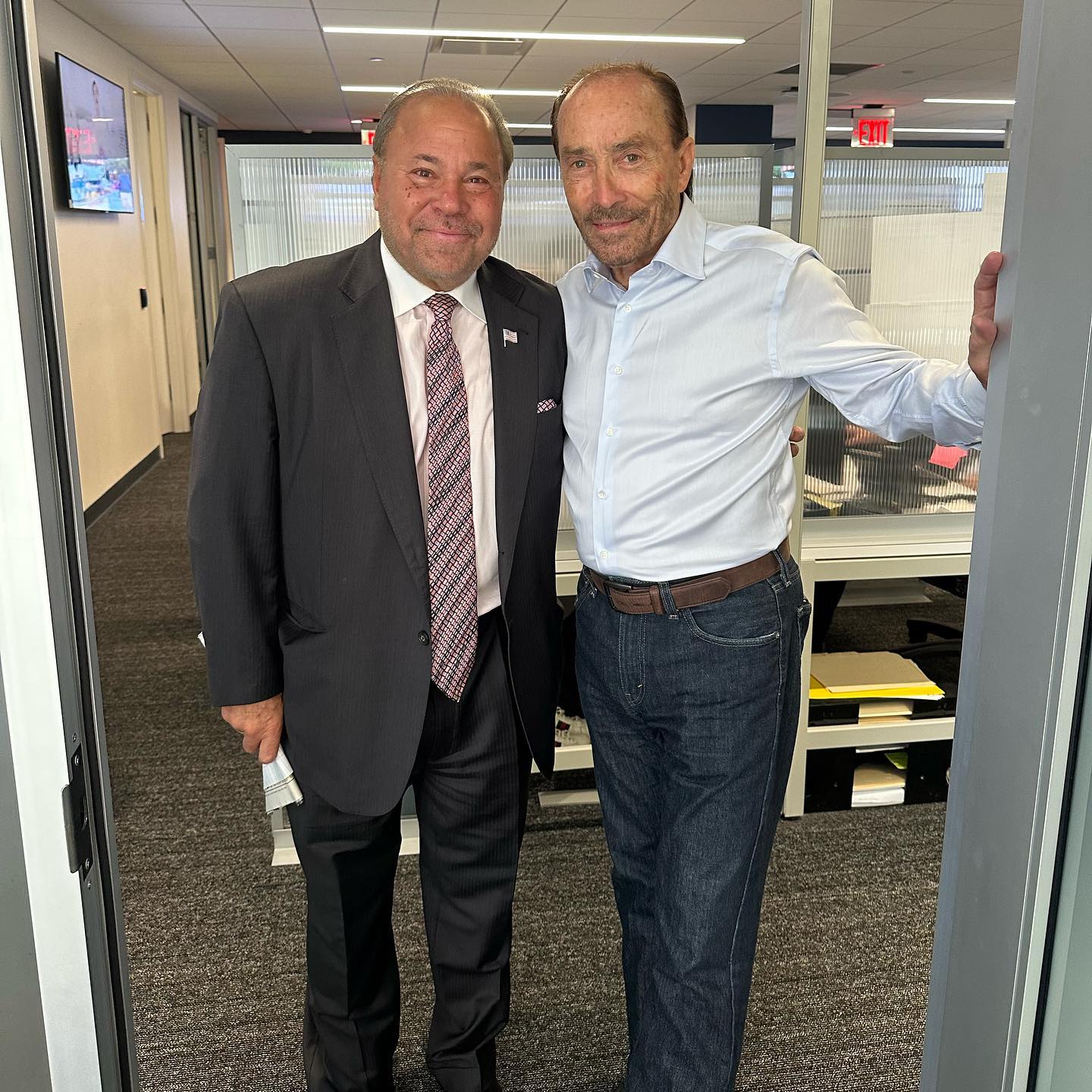 Bo Dietl - Lee Greenwood & I after he sang his song,...