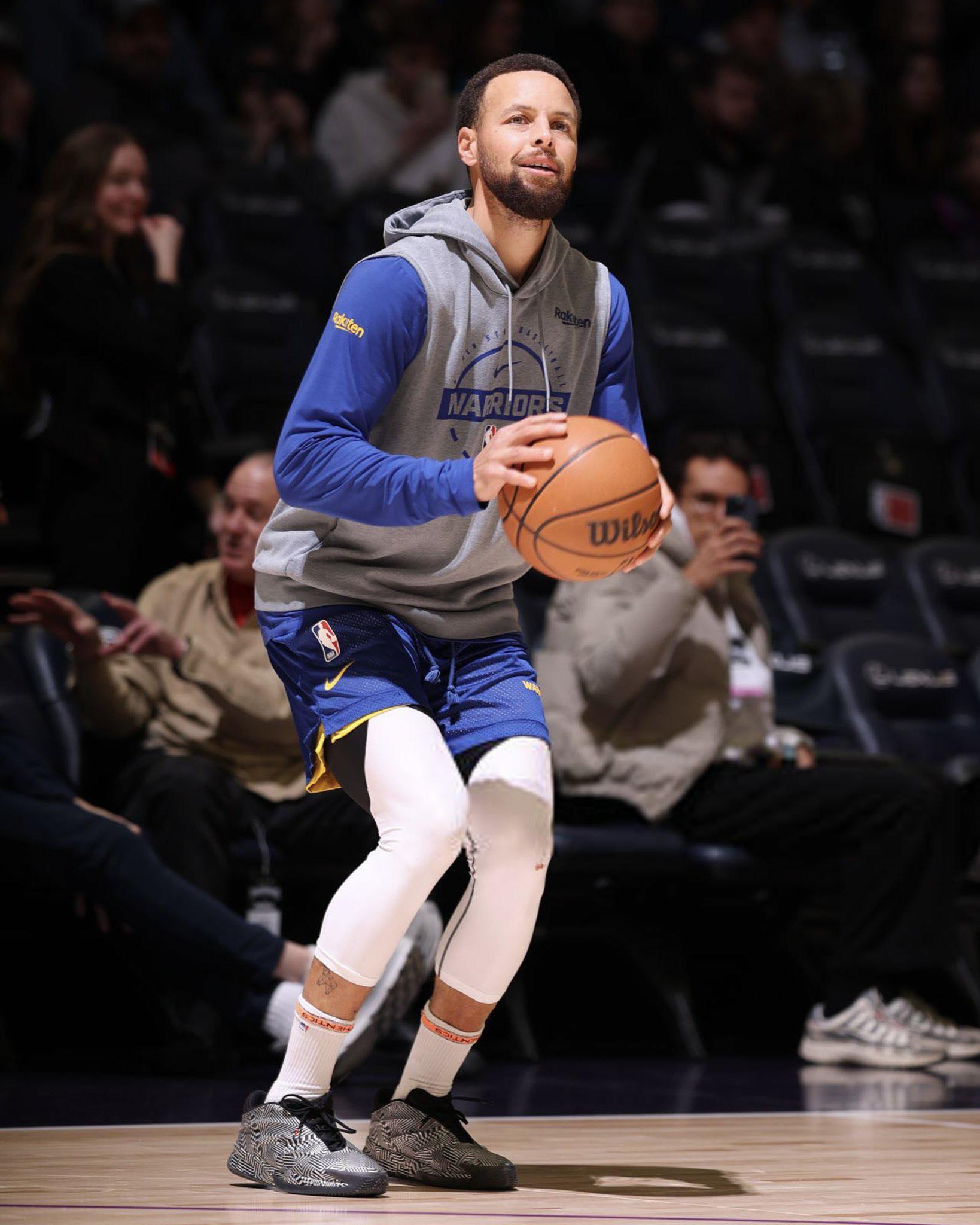 Steph Curry paid homage to the late great Dikembe Mutombo by