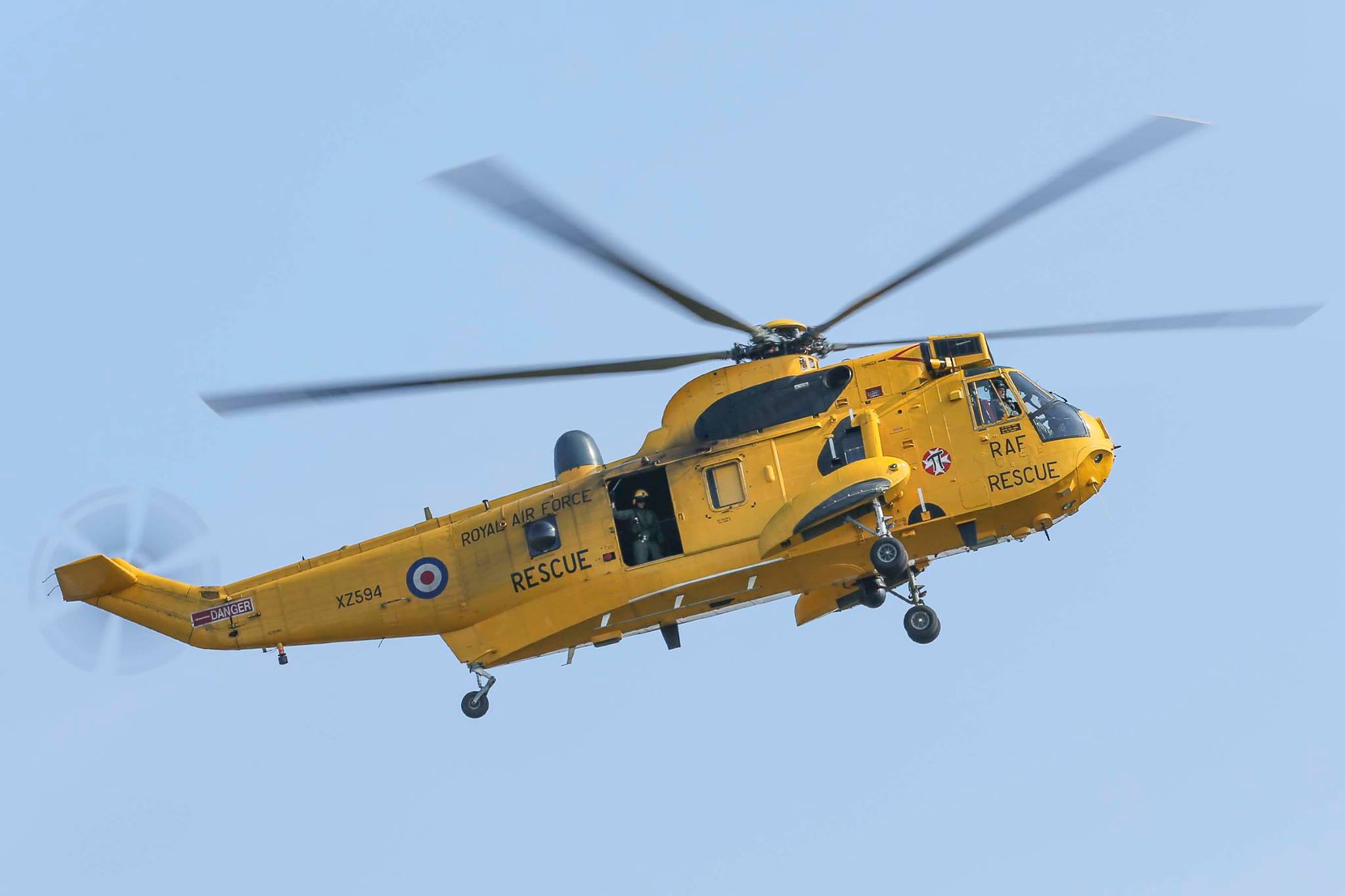 XZ594, the last 22 Squadron Search and Rescue Sea King to lift off