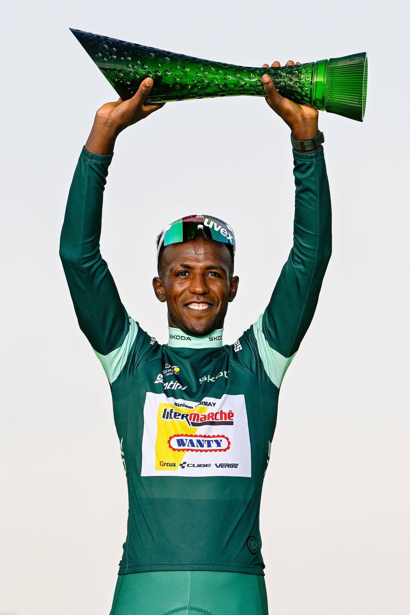 History has been made – winning in green! ?? Biniam Girmay 