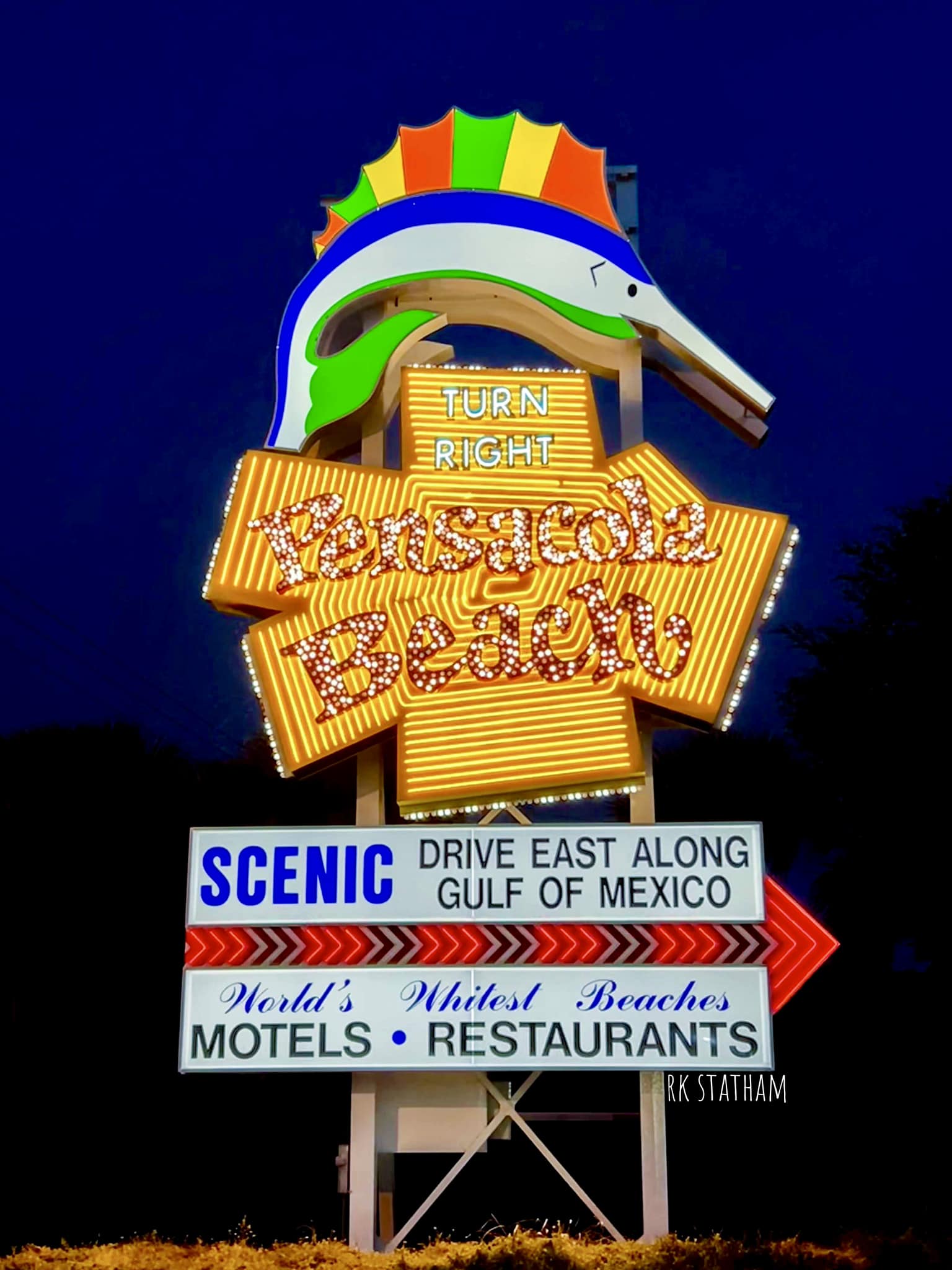 Nostalgic billboard welcomes visitors to Pensacola beaches