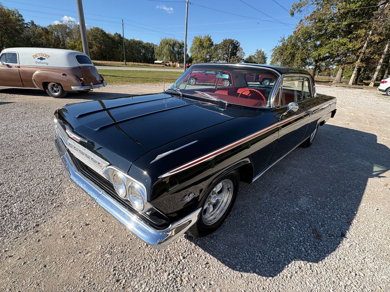 This 1964 Chevrolet Impala 2-Door Hardtop is equipped with a 427