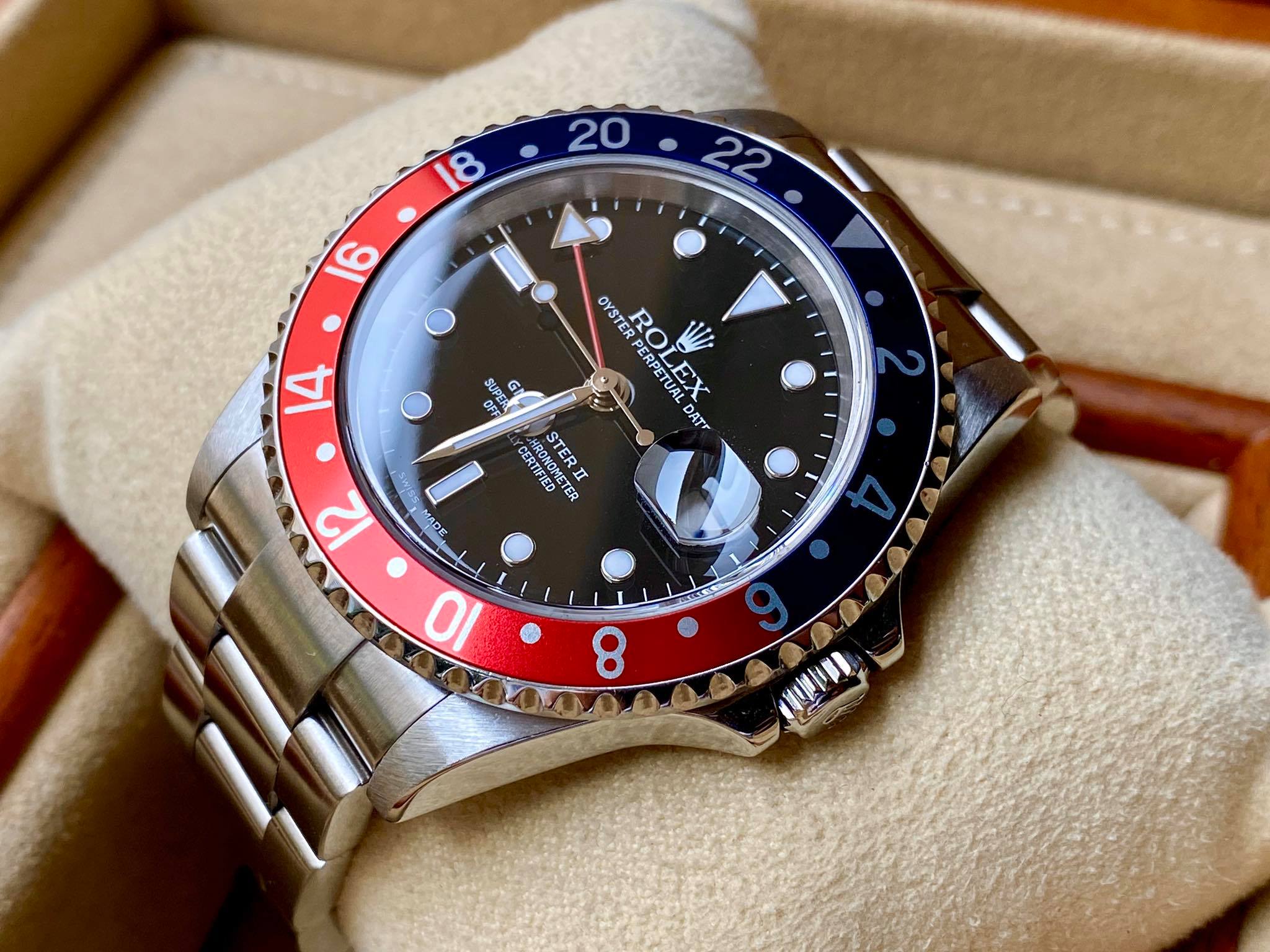 Rolex GMT master ii Pepsi... - นาฬิกามือสอง ของแท้ by Radium | Facebook