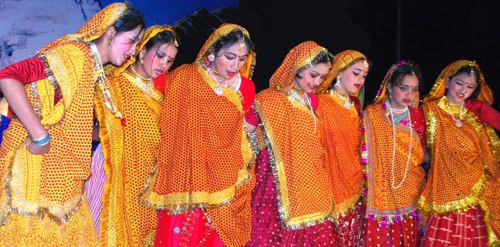 chinese dress ladies Buy Pahadiekart | Hand Embroidery | Uttarakhand Traditional and Cotton  Ethnic Wear Pichodi/Pichoda/Pichora | for Women and Girls (Velvet Zari  Border)