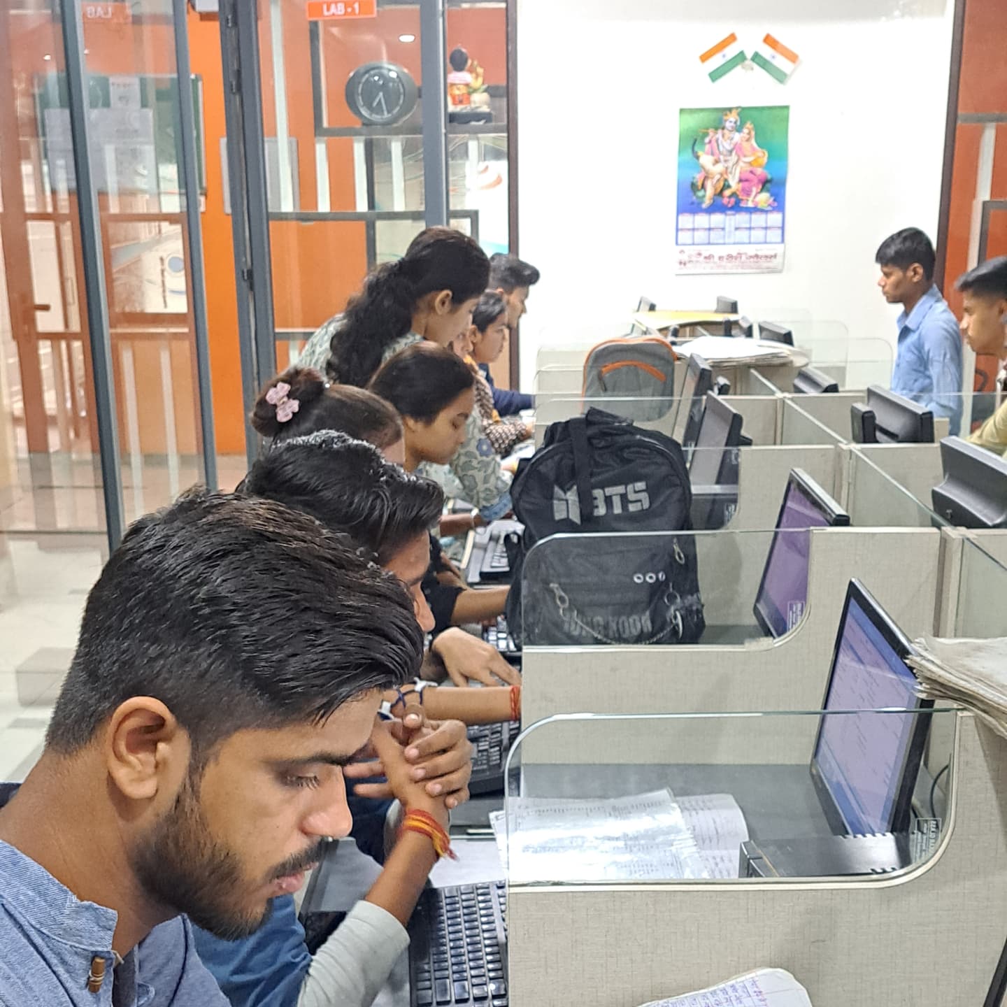 AVS Computer Learning | Ghaziabad