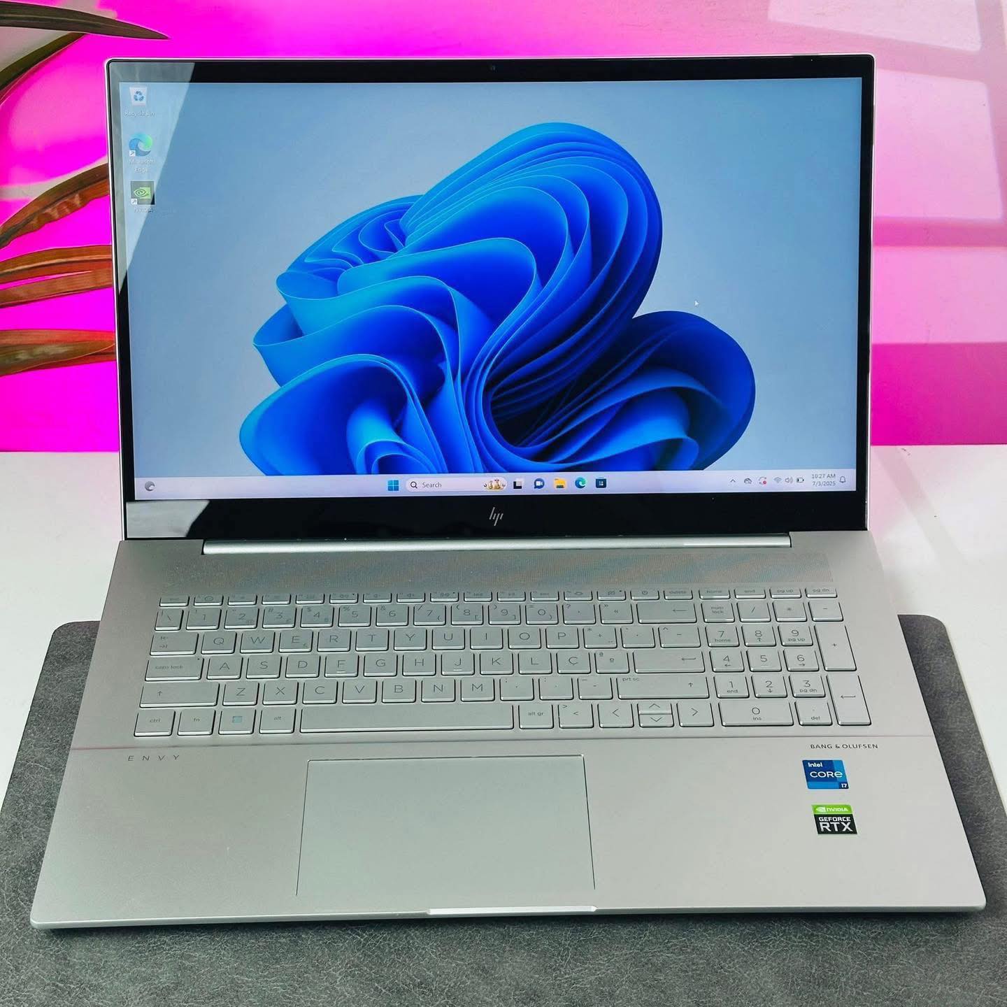 HP ENVY WINDOS LAPTOP ? Intel core i7 GEFORCE RTX Windows 10 pro 