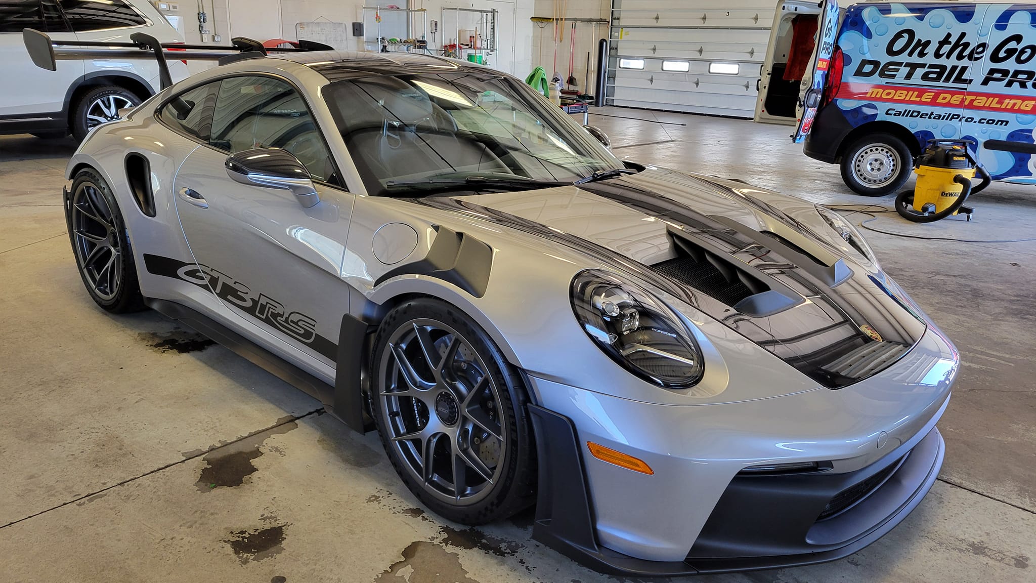Pictures of Detailed Cars: Ultimate Gallery Showcase