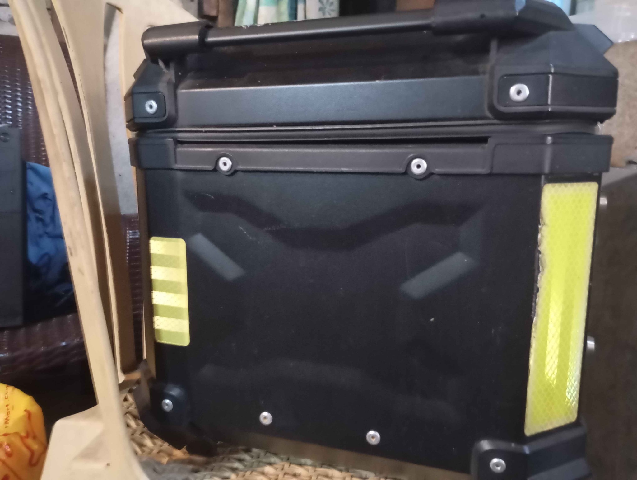 45 L top box only w/2 keys CAINTA LOC. - Tool Boxes, Belts & Storage ...