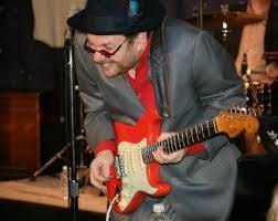 Ronnie Earl's blues guitar virtuoso live in Europe