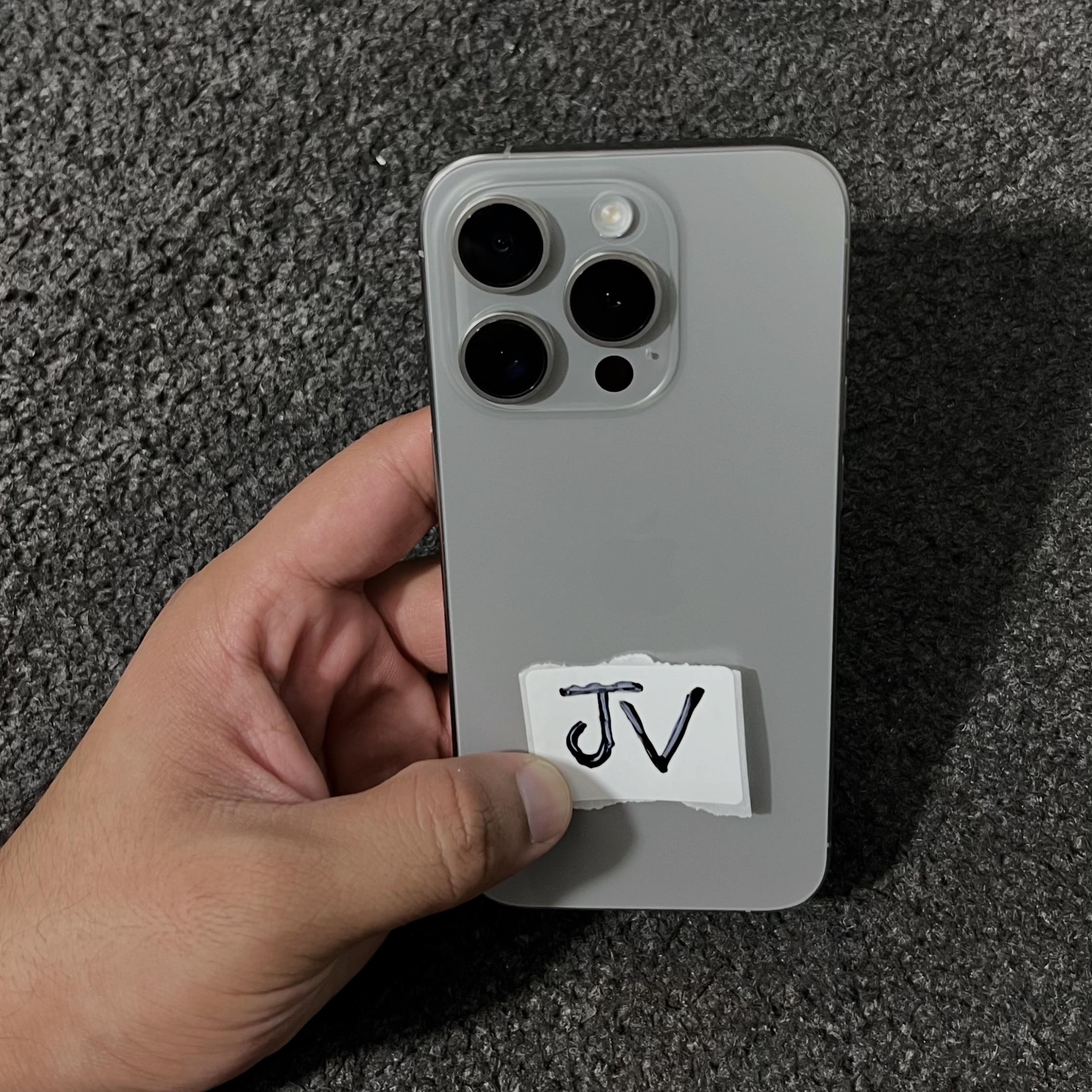 IPHONE 15 PRO??? ? 128gb ? NATURAL TITANIUM COLOR ? 9.5/10 