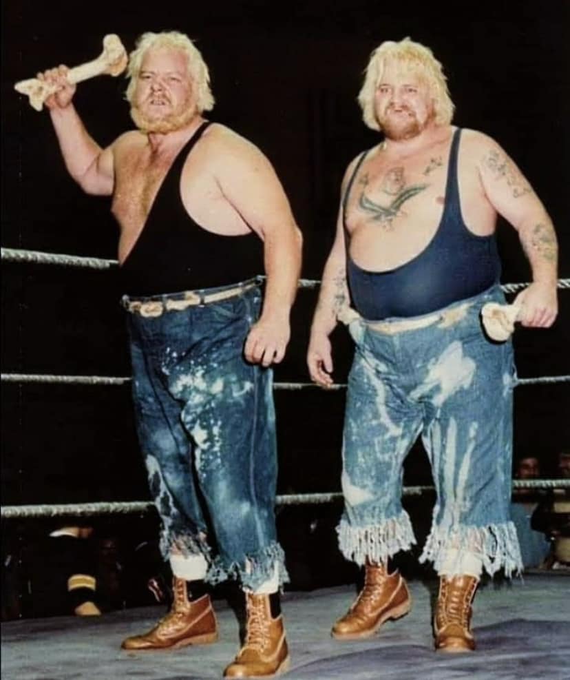 Kfabn.com - The Moondogs won the WWF Tag Team Championship...