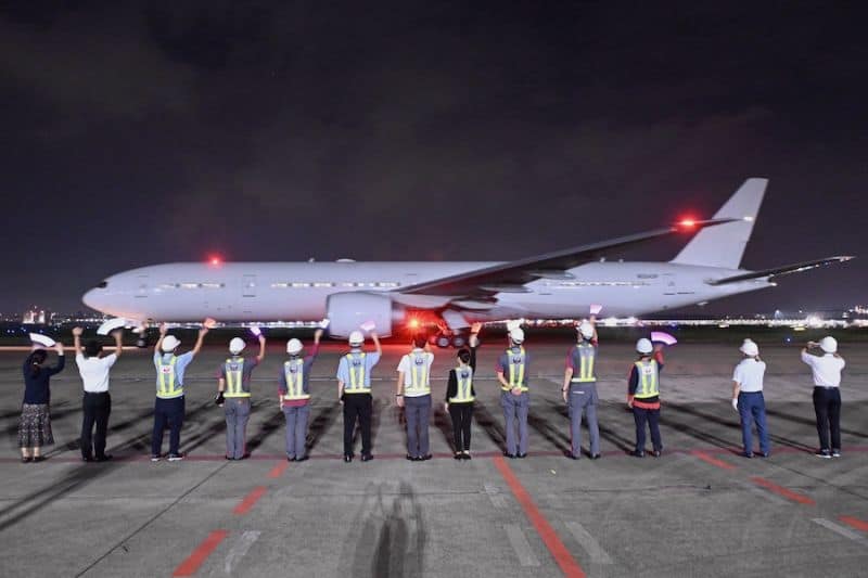 🔴 Japan Airlines' first retired Boeing 777-300ER (JA734J), now