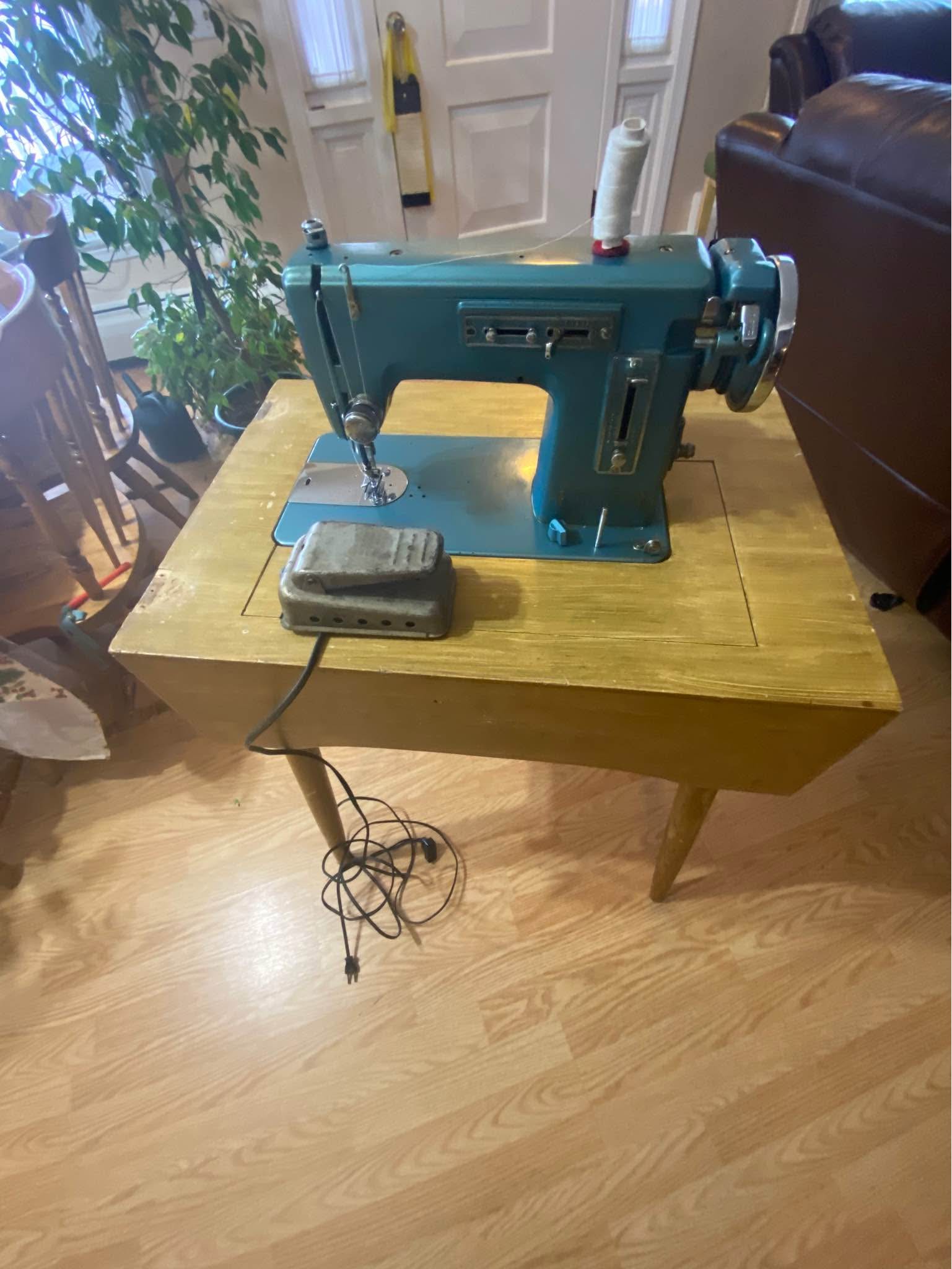Sawing machine - Sewing Machines & Sergers - Farmington, Connecticut ...
