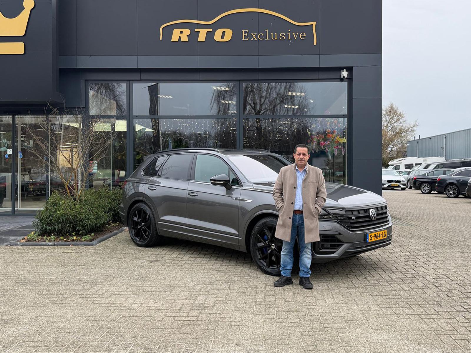 RTO - 𝐀𝐟𝐠𝐞𝐥𝐞𝐯𝐞𝐫𝐝 We hebben deze brute 𝗩𝗼𝗹𝗸𝘀𝘄𝗮𝗴𝗲𝗻 𝗧𝗼𝘂𝗮𝗿𝗲𝗴 𝟯.𝟬 𝗧𝗦𝗜 𝗥-𝗟𝗶𝗻𝗲 ...