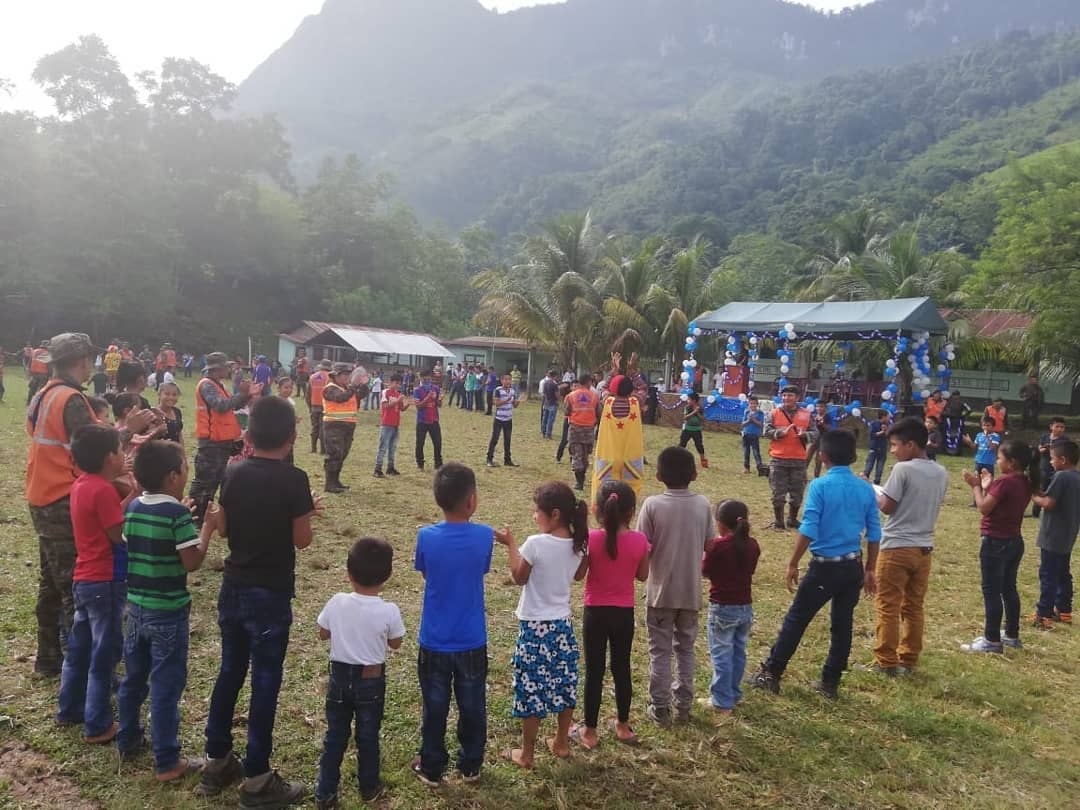 En la aldea Semuy 2, #Izabal, como... - Ejército GT Oficial