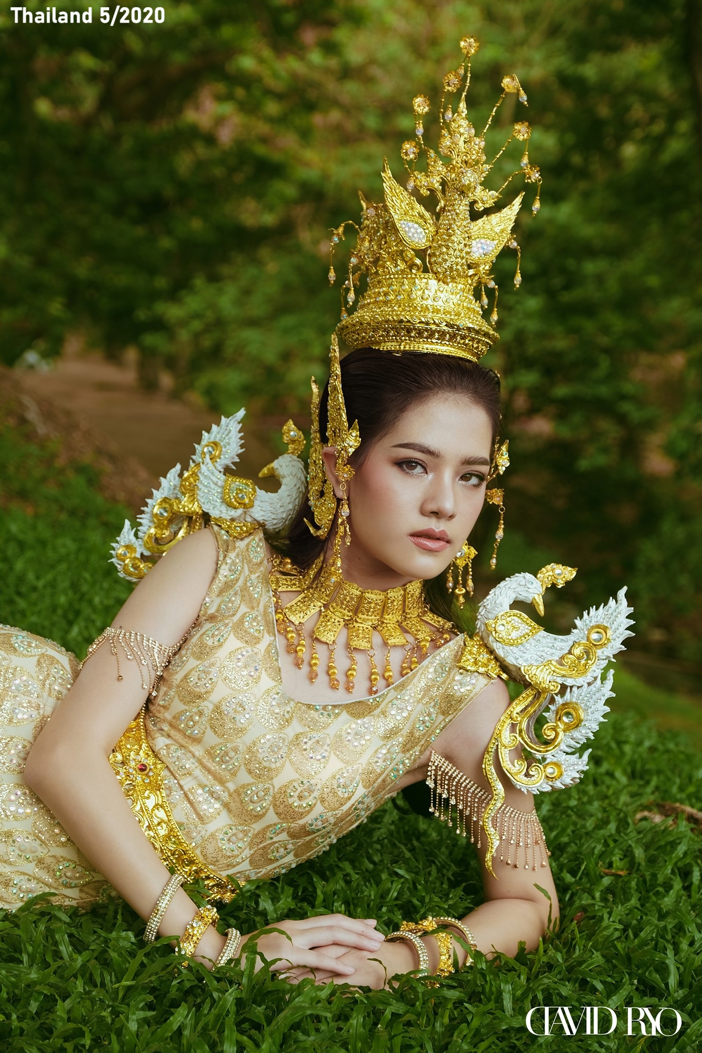 Thai - 🇹🇭🇹🇭 Thai Fantasy Costume 🇹🇭🇹🇭 WHITE PEACOCK: QUEEN OF NATURE ...