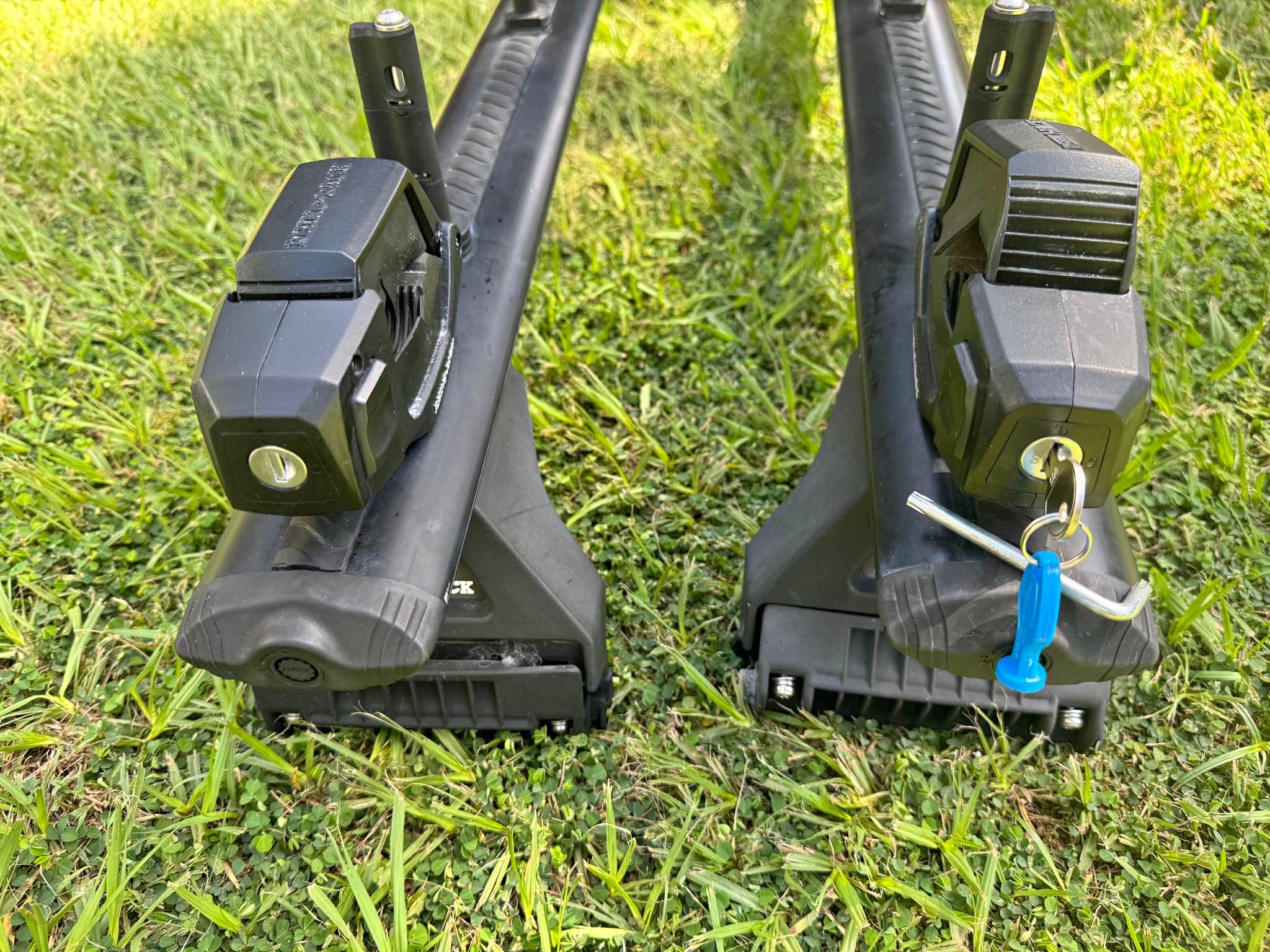 Roof Rack Rhino vortex 1260mm with maxtrax mounting pins and utility ...