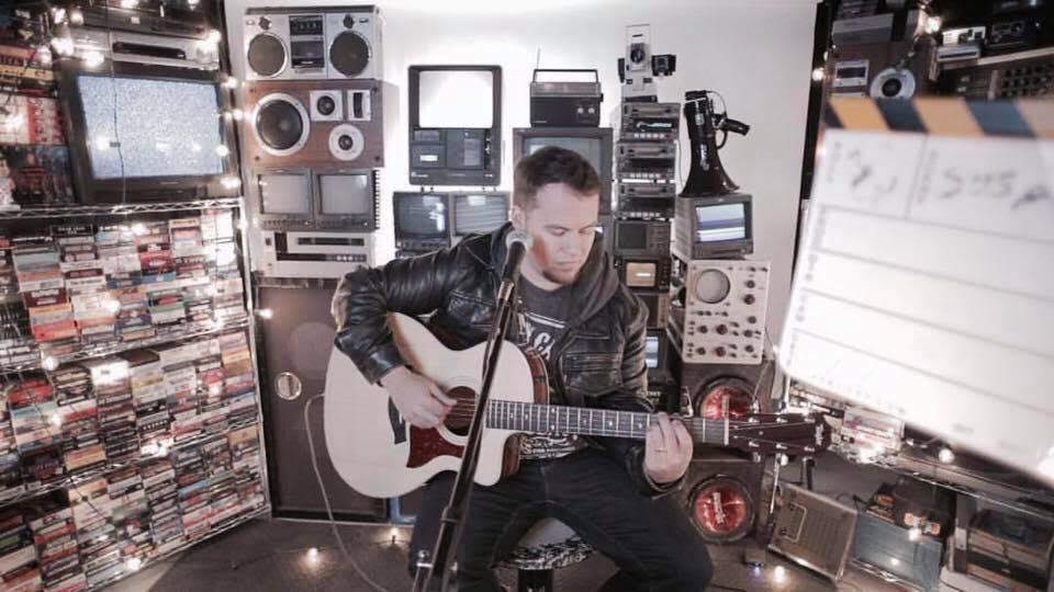 Rocking in the Living Room w/ Kris Hype!