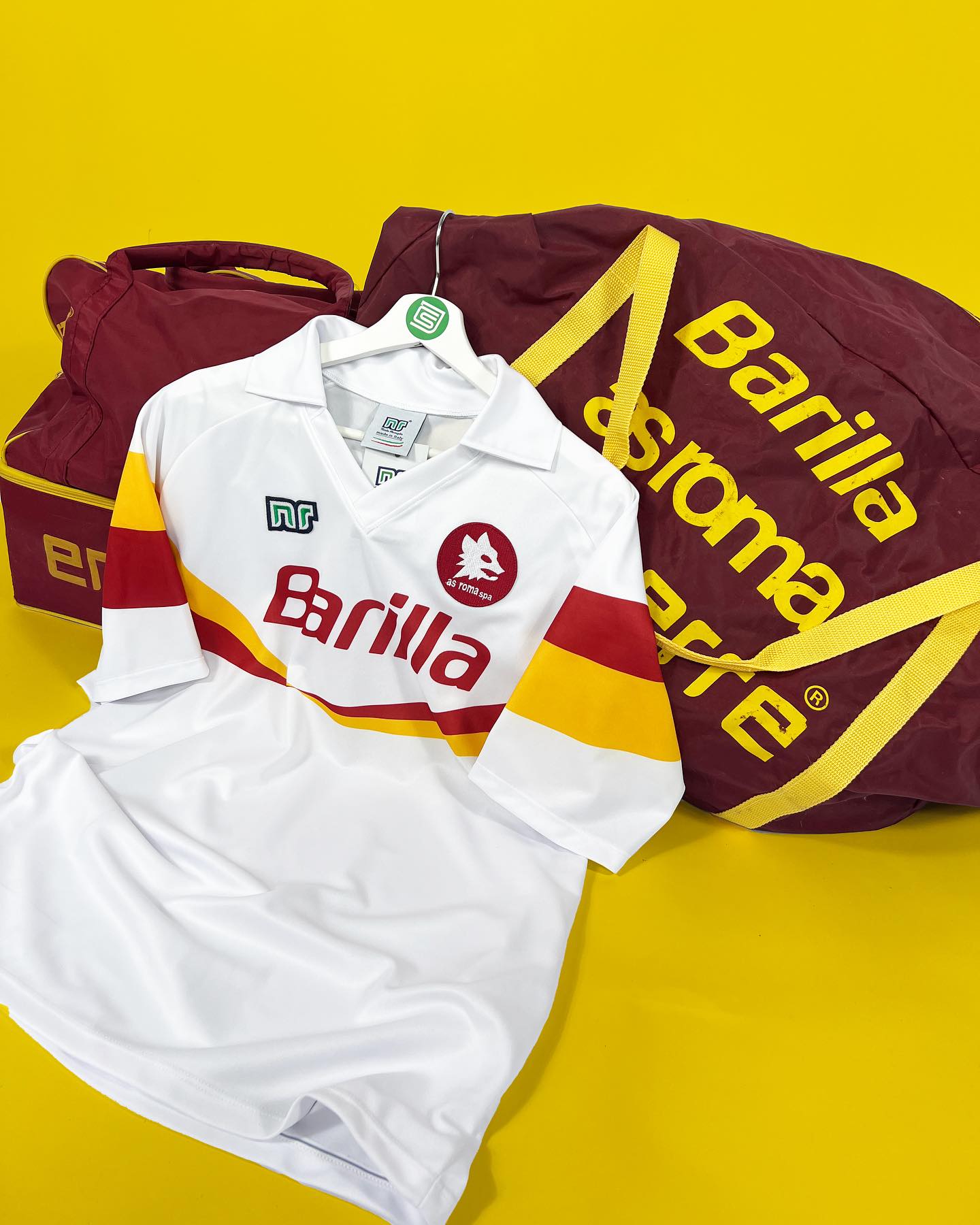 Back in stock: Roma 1990-91 away by @nrnicolaraccuglia (official