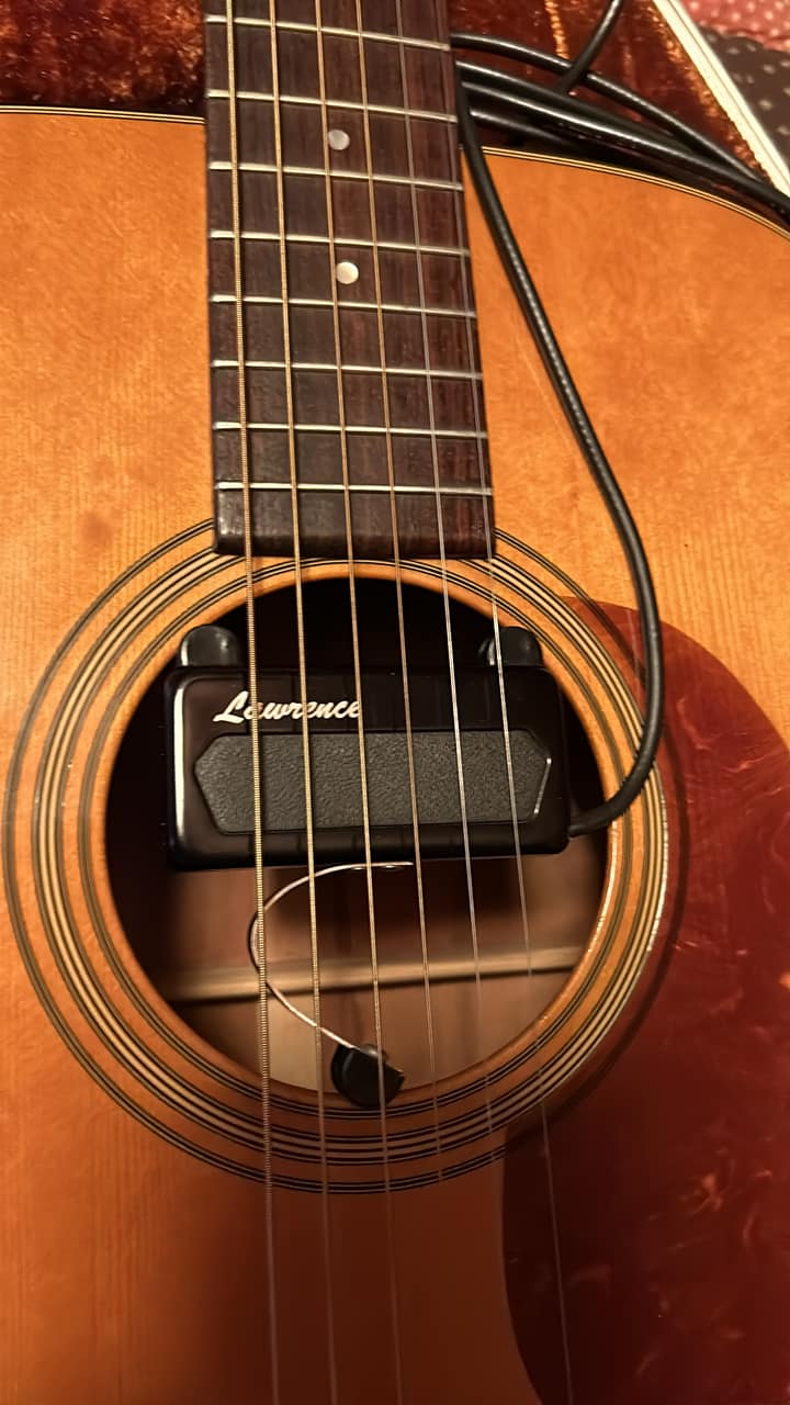 Bill Lawrence FT145 pickup sounds great on Martin D-25K