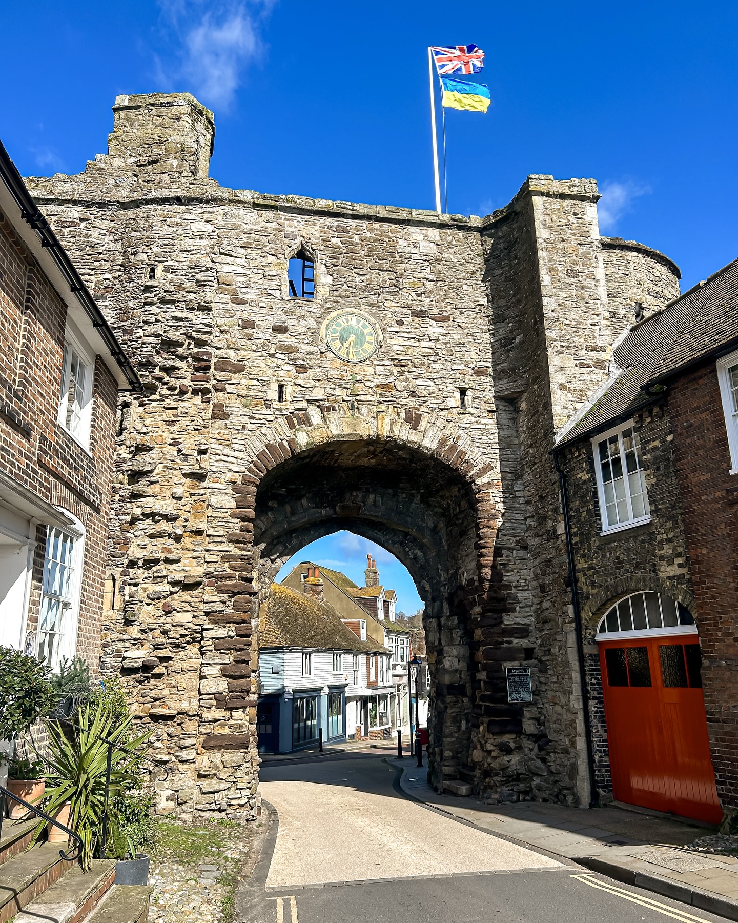 Discover Sussex - Landgate - Rye Happy Monday ☺️ The... | Facebook