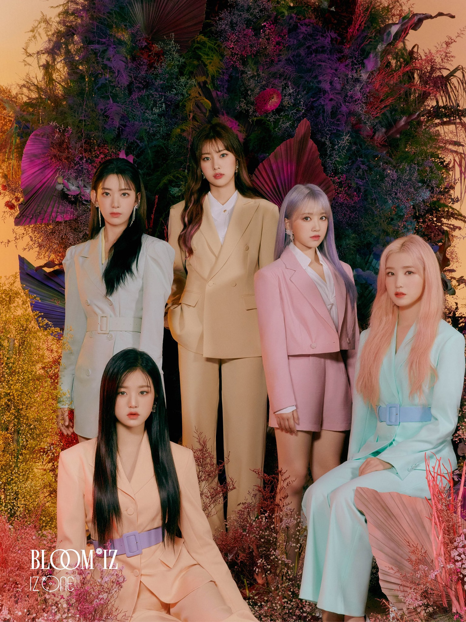 IZ*ONE - 1st Album [BLOOM*IZ] OFFICIAL PHOTO 