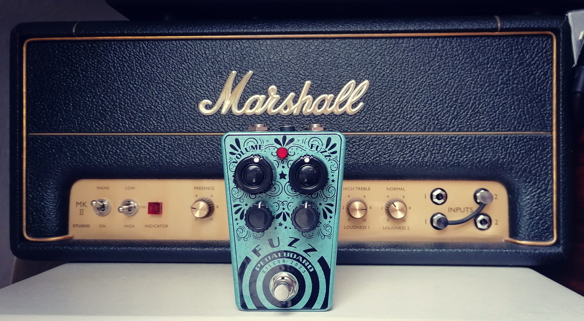 Simply Glorious! 69/70 Silicon Fuzz Face BC108C.