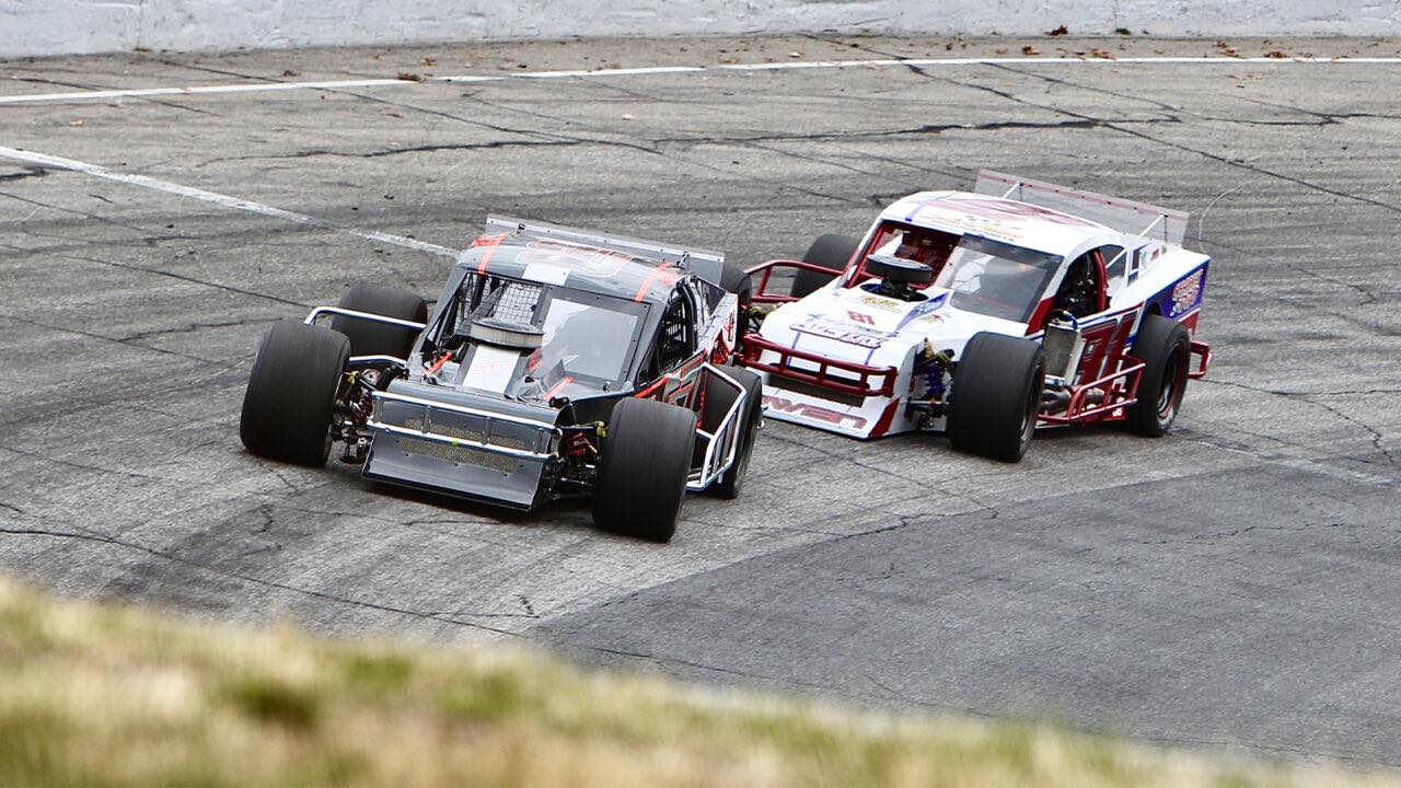 The Modified Racing Series debuts at... - Lee USA Speedway