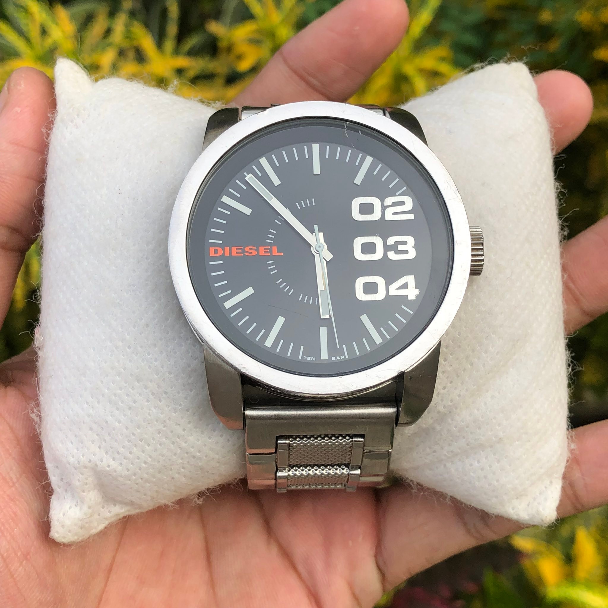 Diesel 10 Bar Water Resistance DIESEL 10 BAR QUARTZ WATCH ONLY THE 
